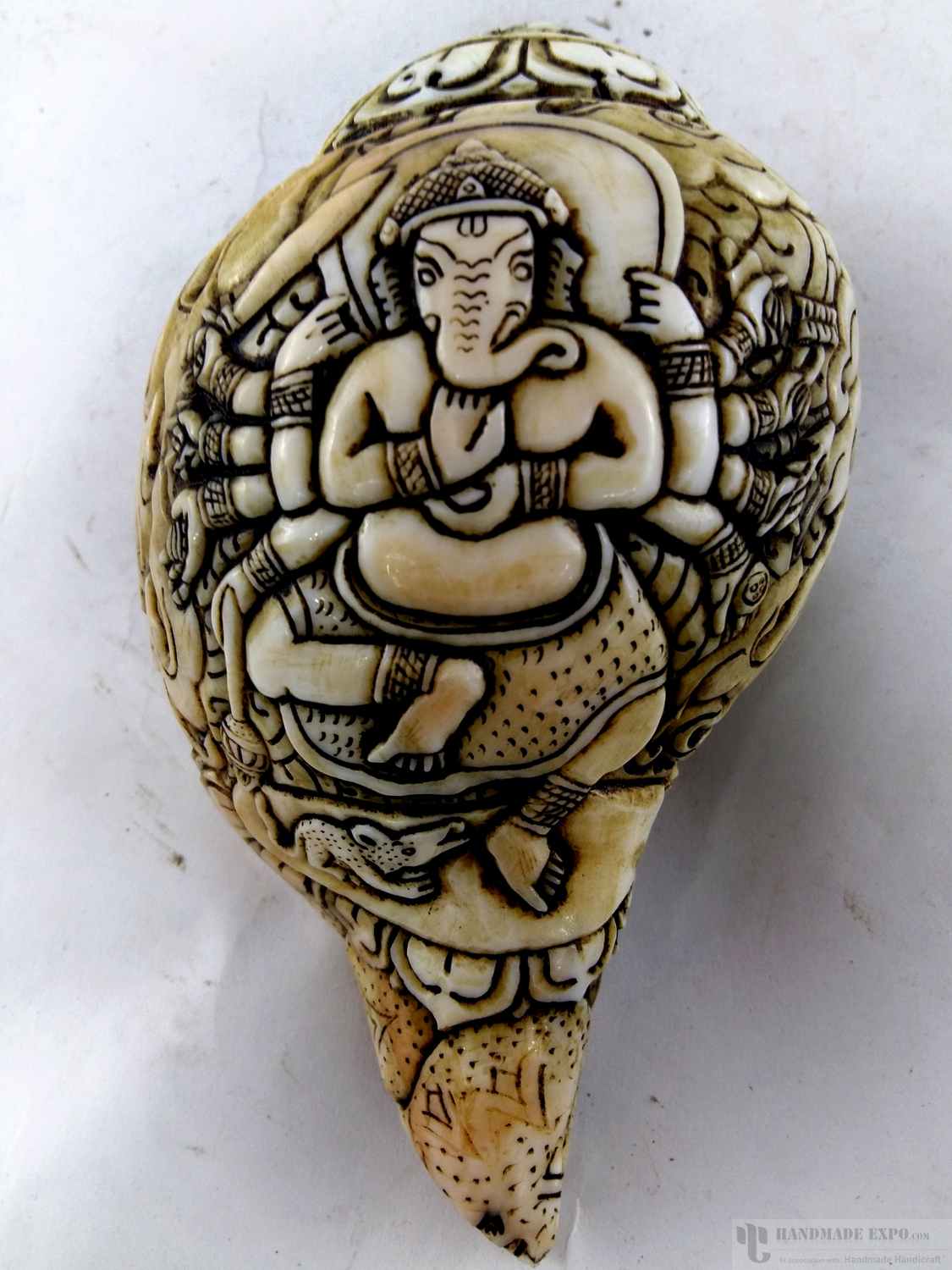 12 Garms Ganesh hand Carved, Conch Shell