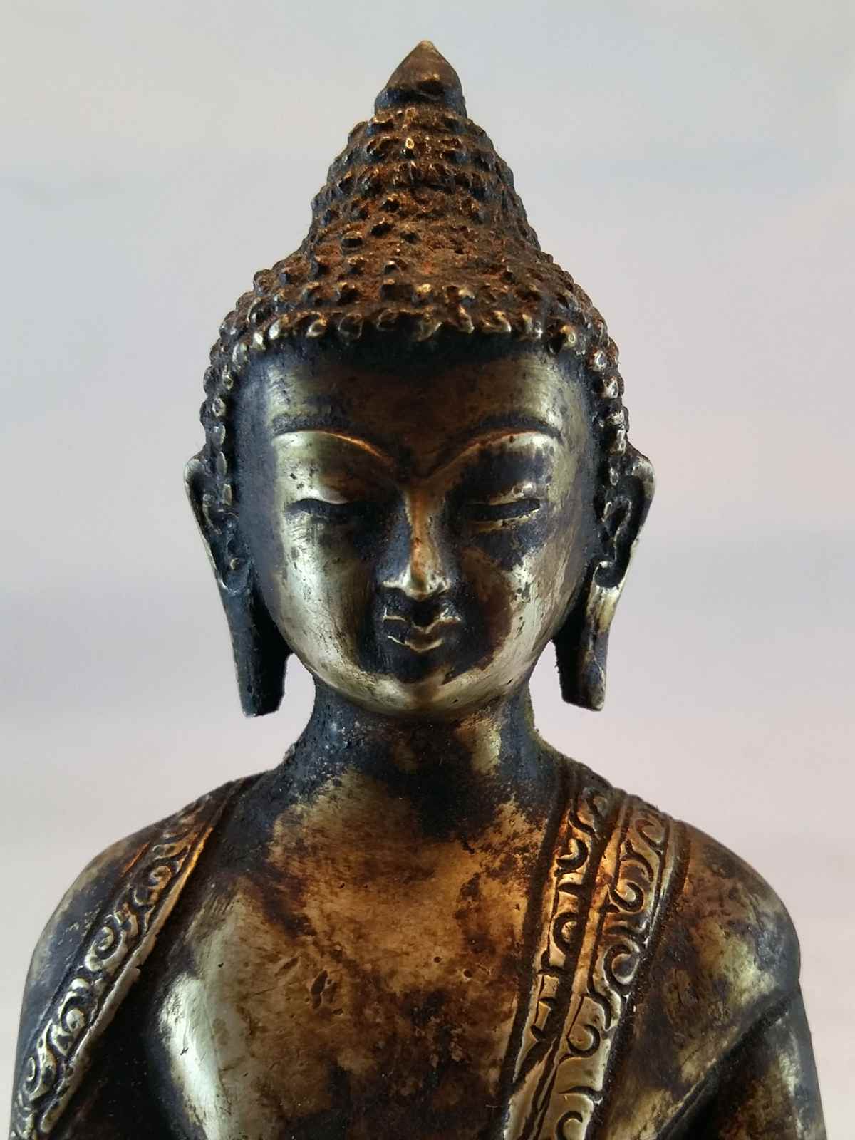 Shakyamuni Buddha Statue - Antique Finishing Full Gold Plated