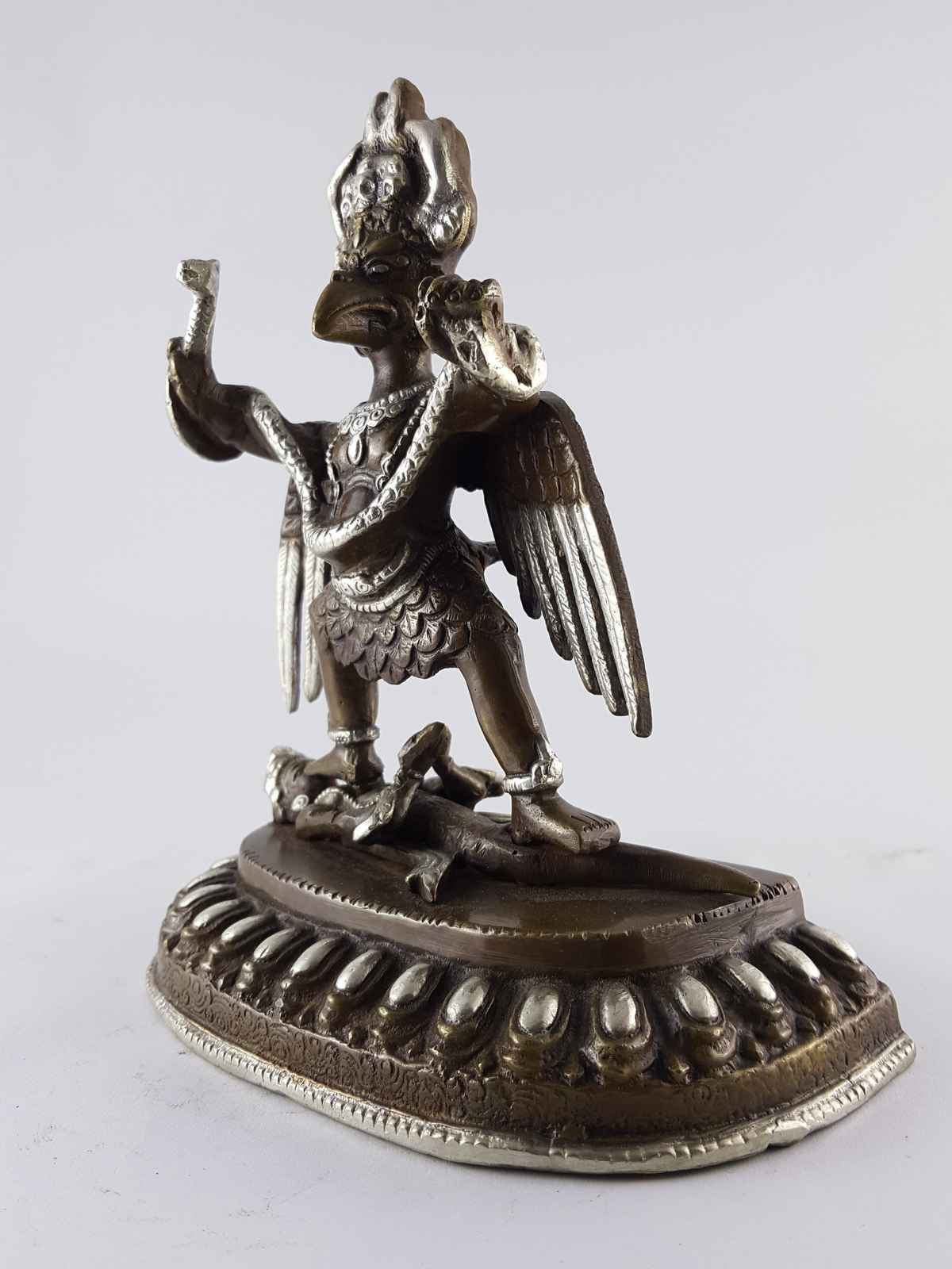 Garuda Statue <span Style=