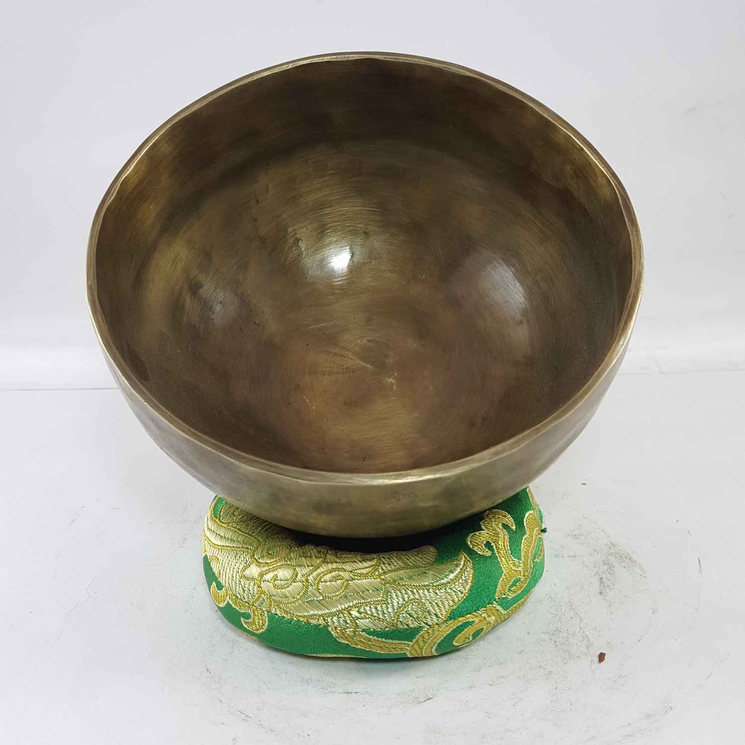 Hand Beaten Bronze Singing Bowl Antique Finishing