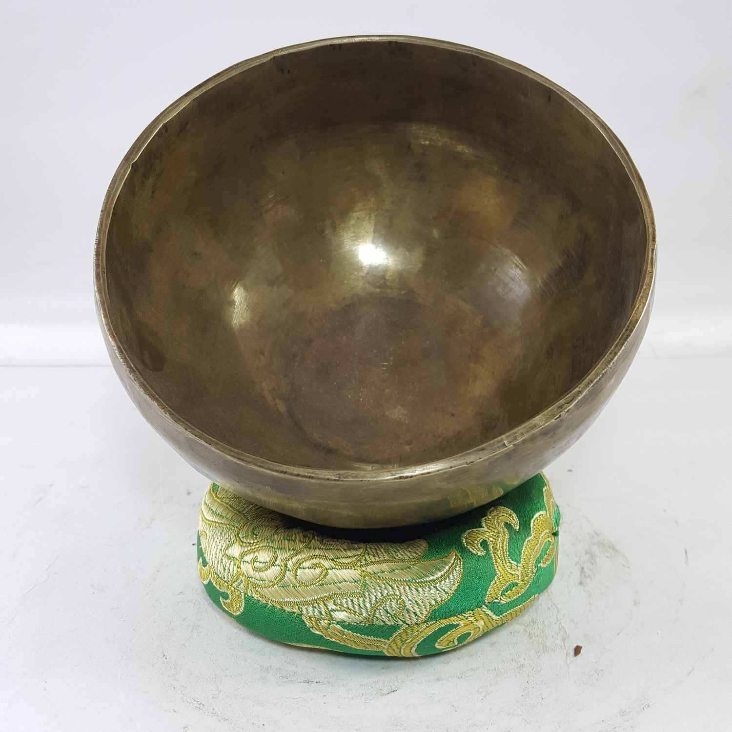 Hand Beaten Bronze Singing Bowl Antique Finishing