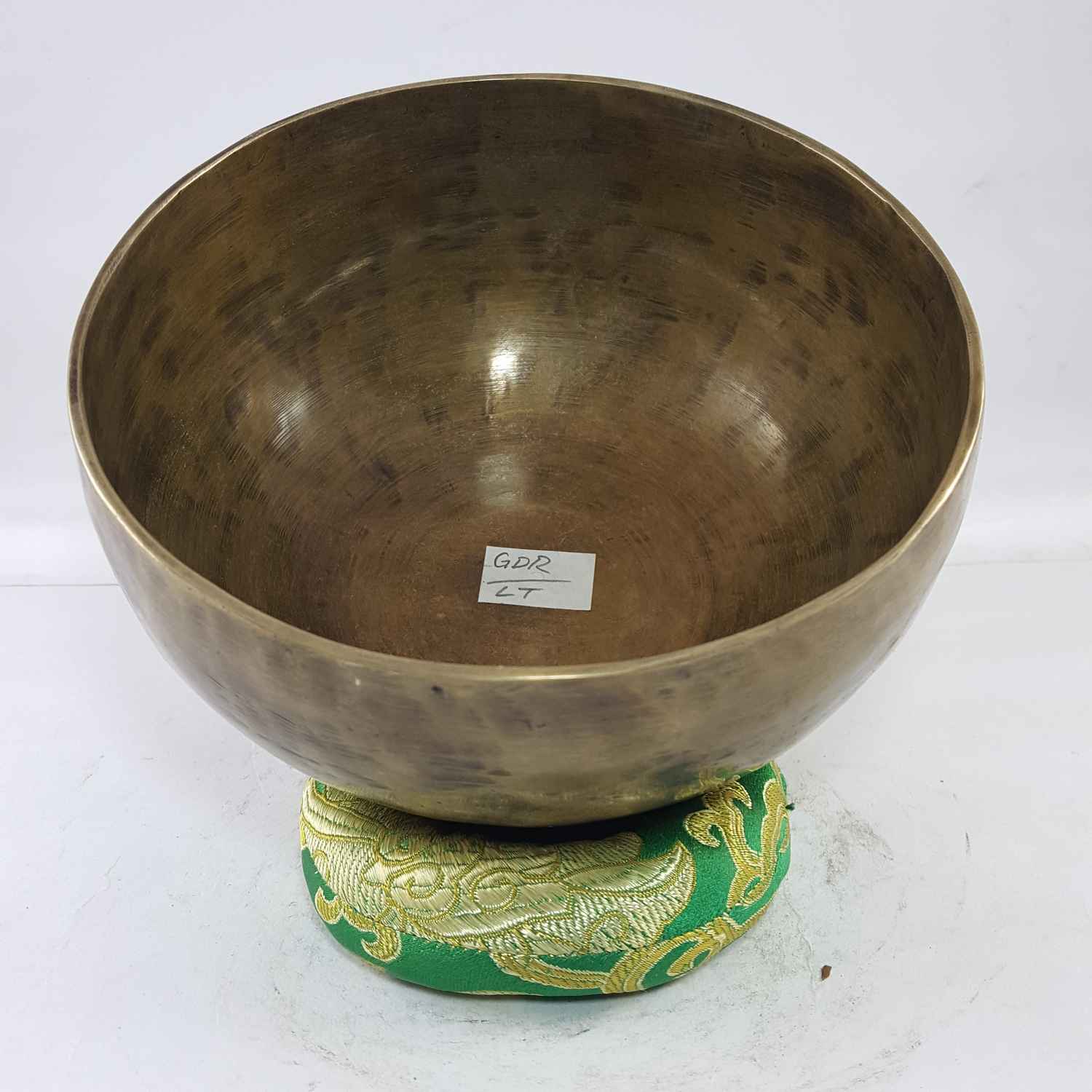 Hand Beaten Bronze Singing Bowl Antique Finishing