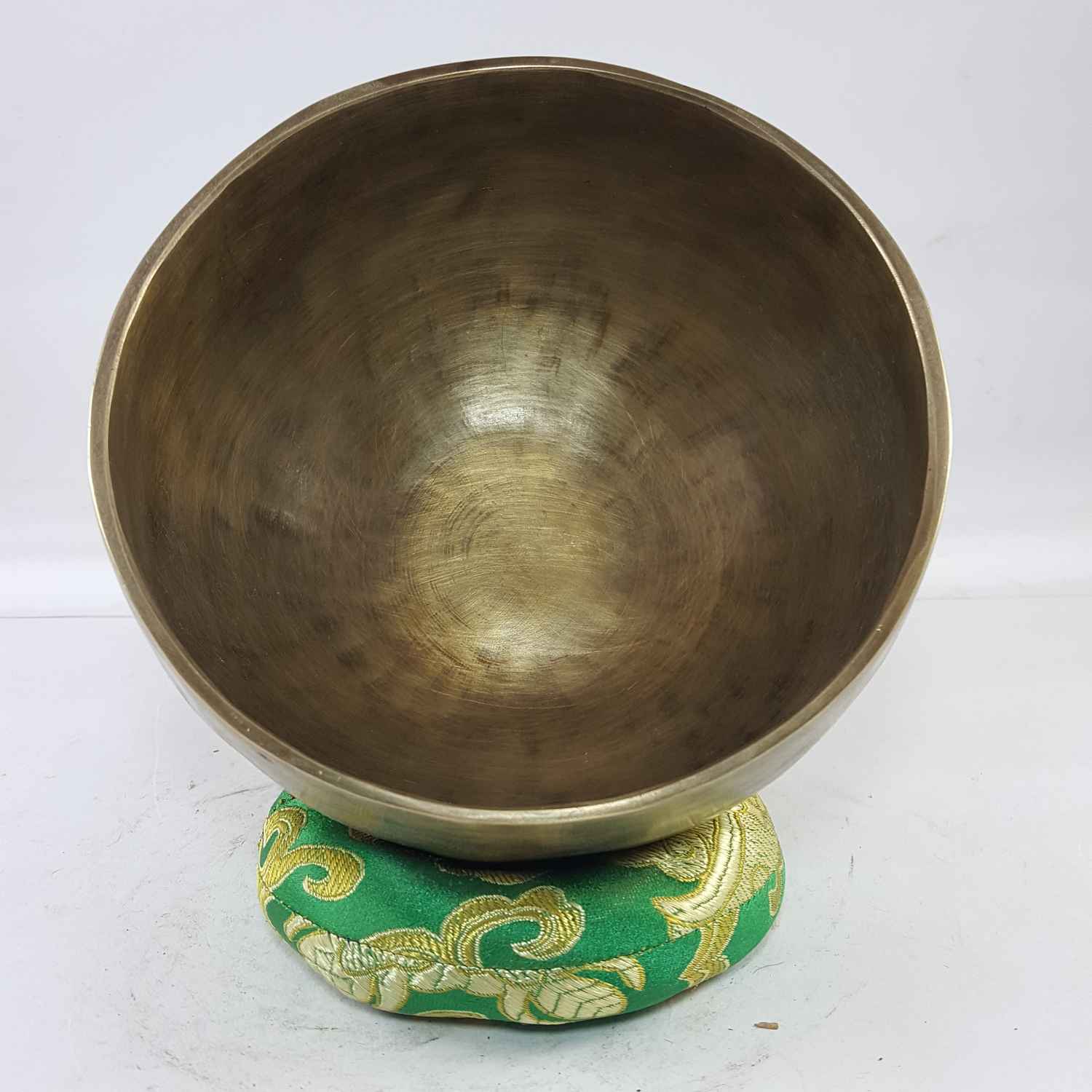 Hand Beaten Bronze Singing Bowl Antique Finishing