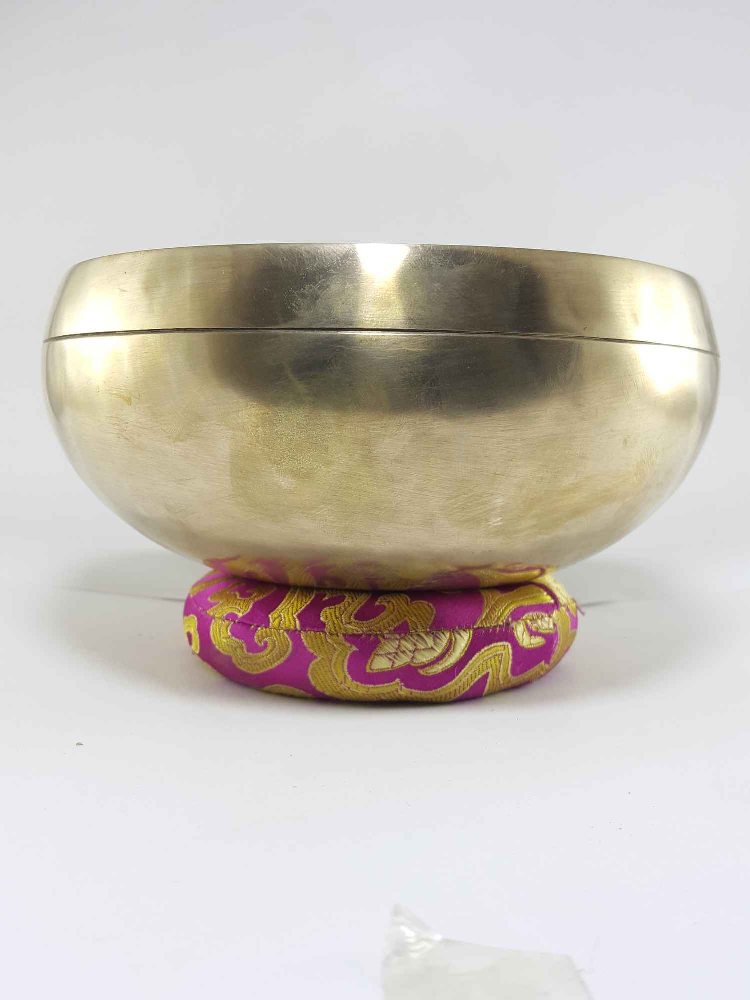 High Quality Peter Hess Singing Bowls, Hand Hammered Clean Finishing <span Style=