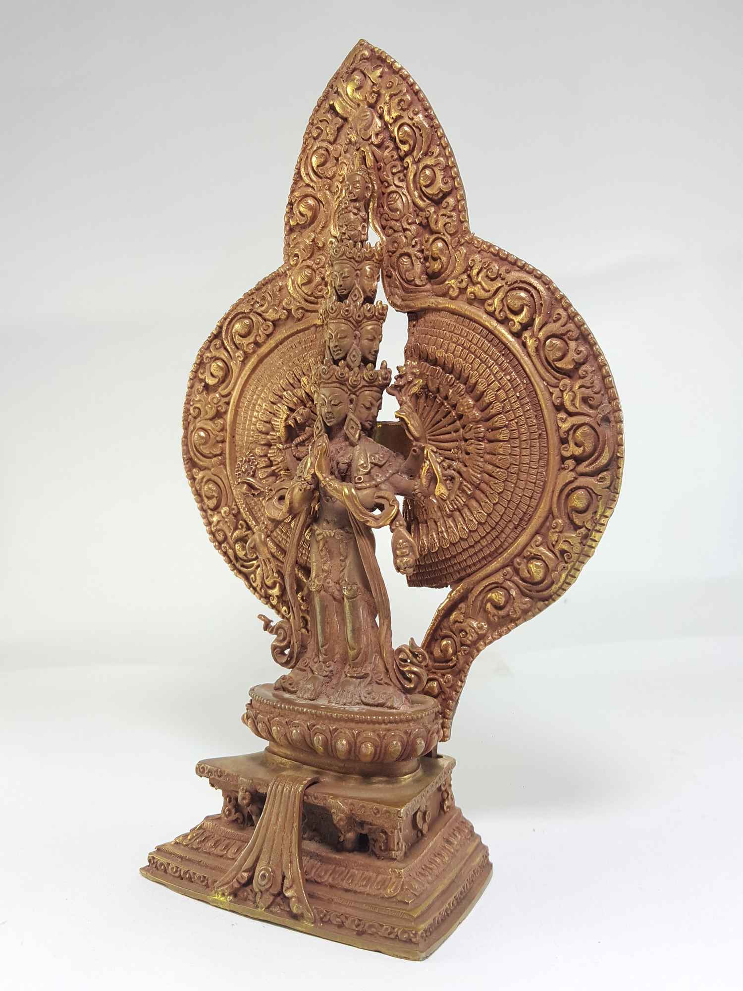 Sahasrabhuja Avalokitesvara Statue <span Style=