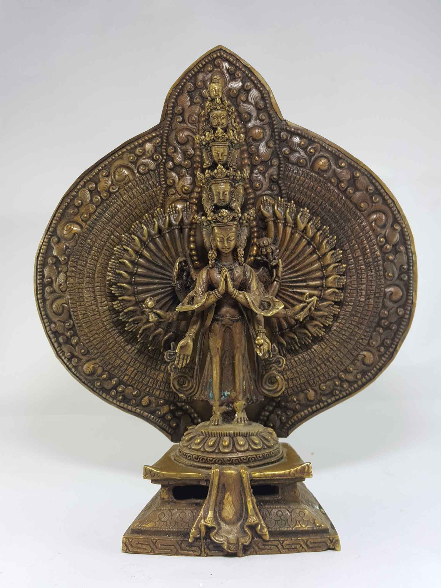 Sahasrabhuja Avalokitesvara Tibetan Statue <span Style=