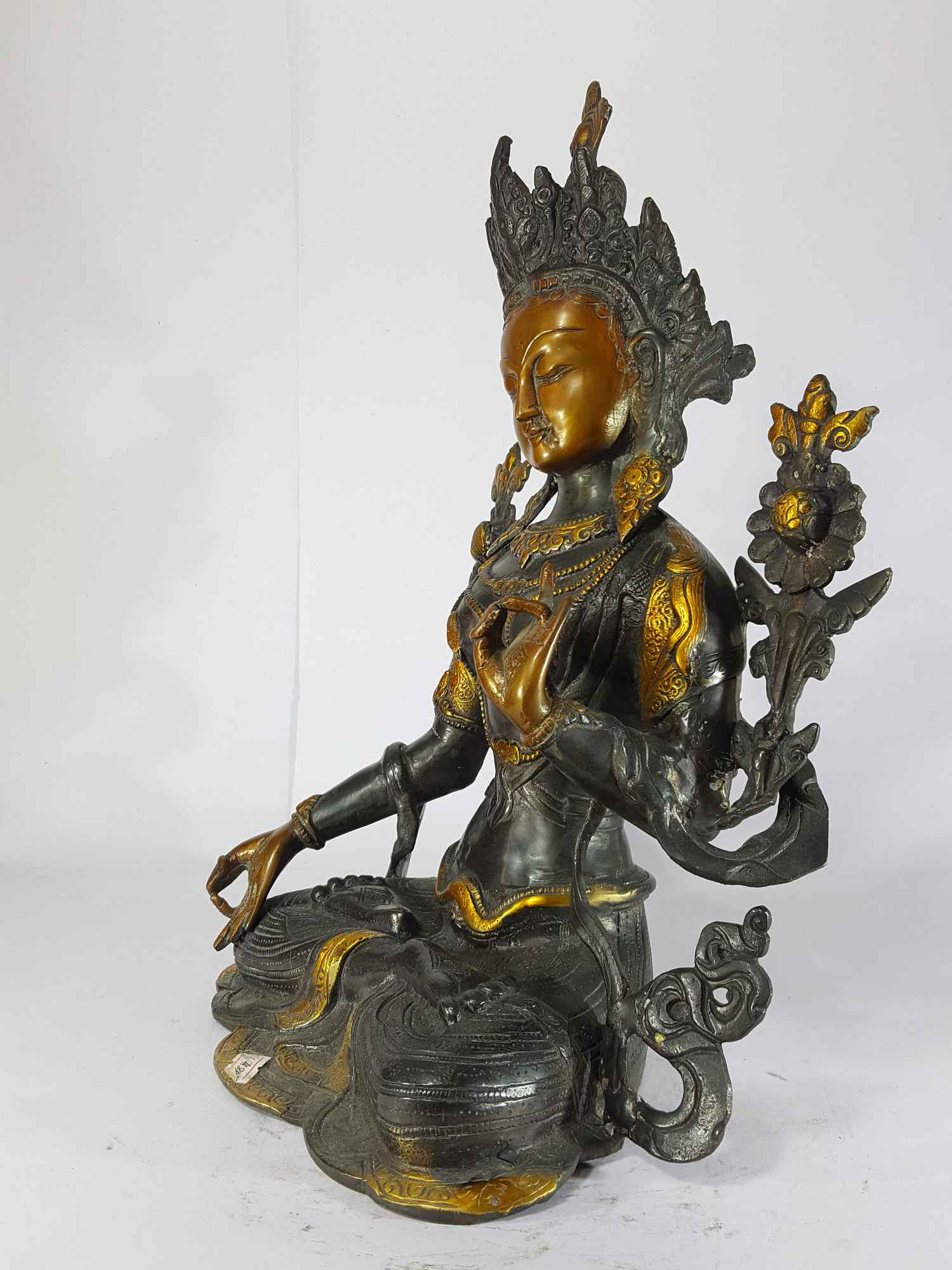 Arya White Tara Statue <span Style=