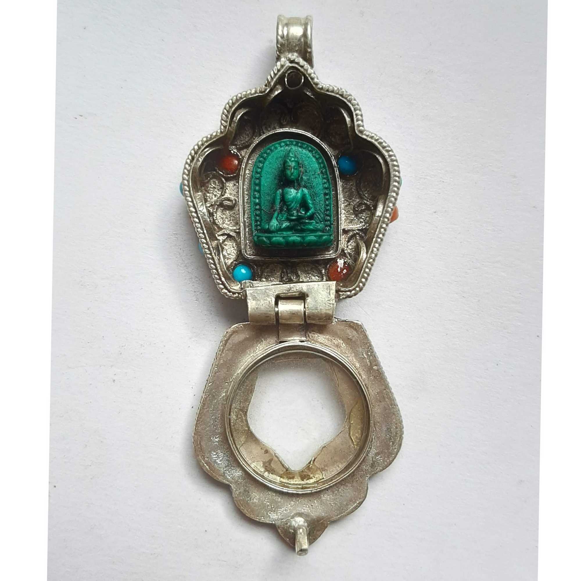 Tibetan silver Buddha Ghau Ghau Amulet, With Siku Design And Resign Buddha