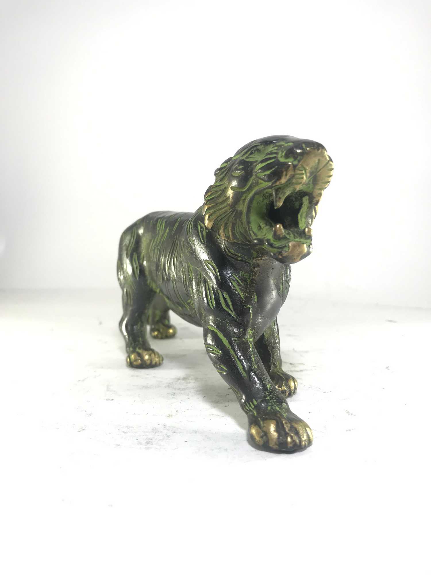 Statue Of Tiger, antique Finishing