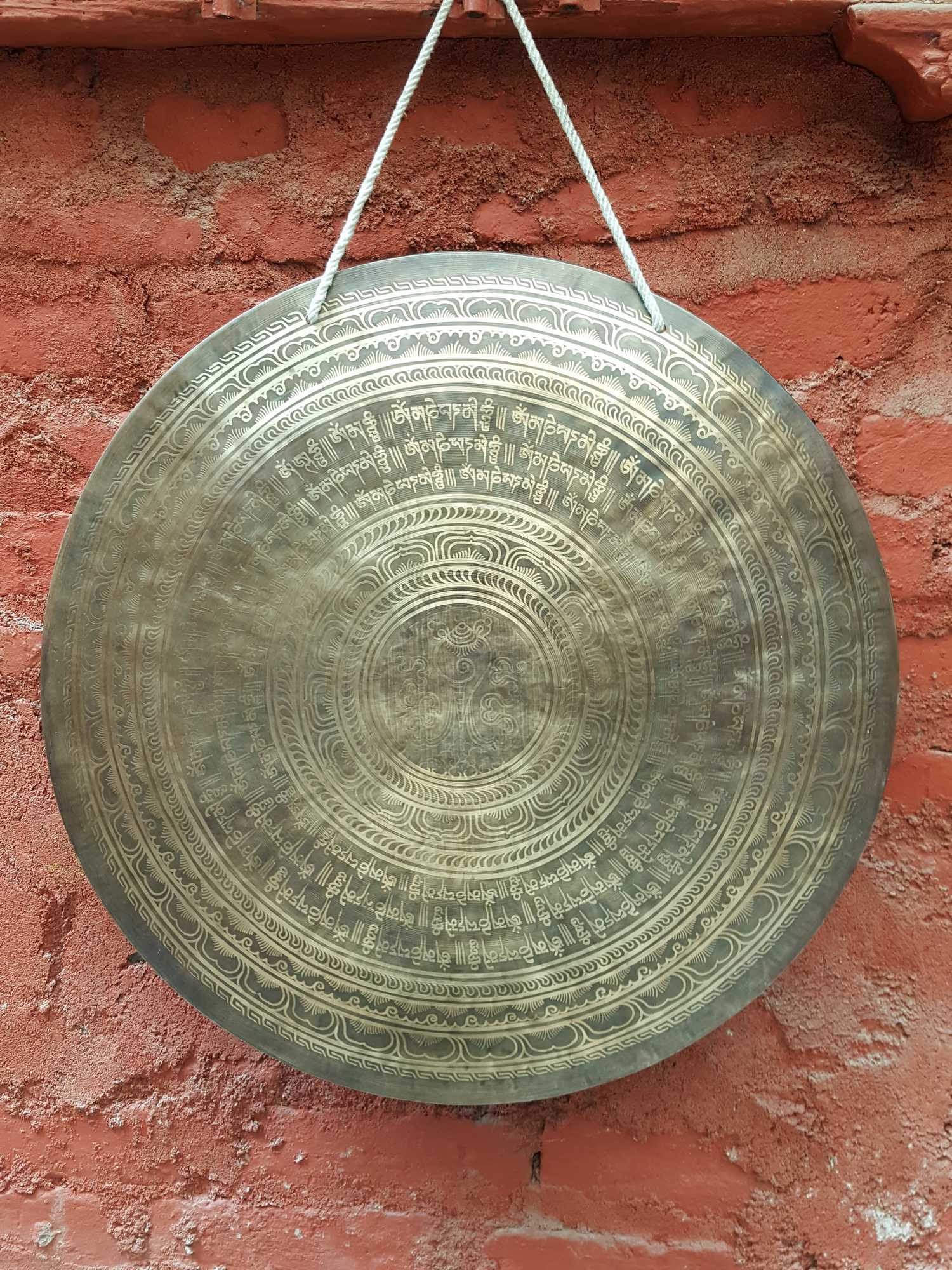 Tibetan Flat Gong, om Mani Padme Hum Design, Wind Gong, Flat Gong