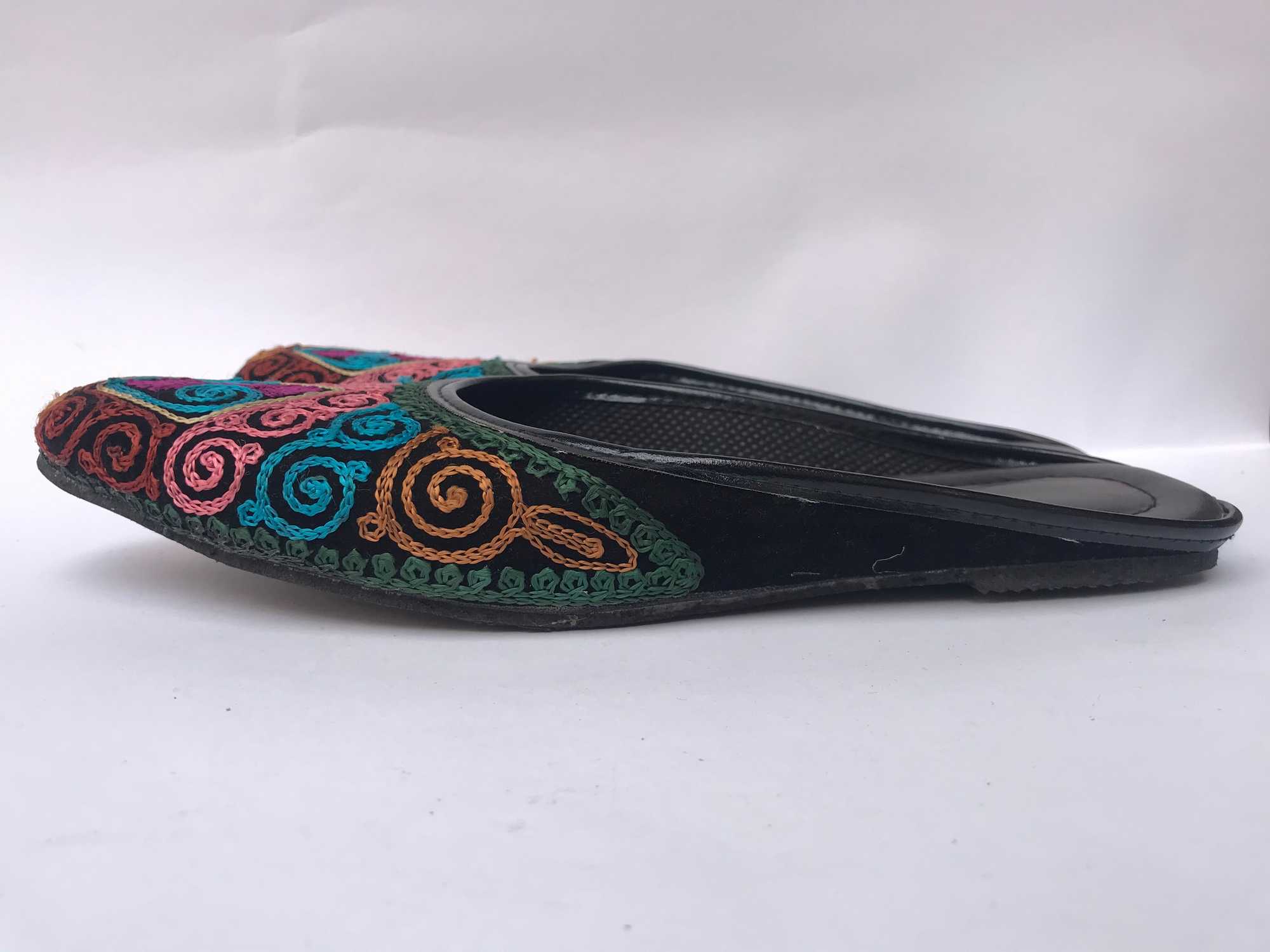 Nepali Handmade Sandals, With Heels And Bead Design