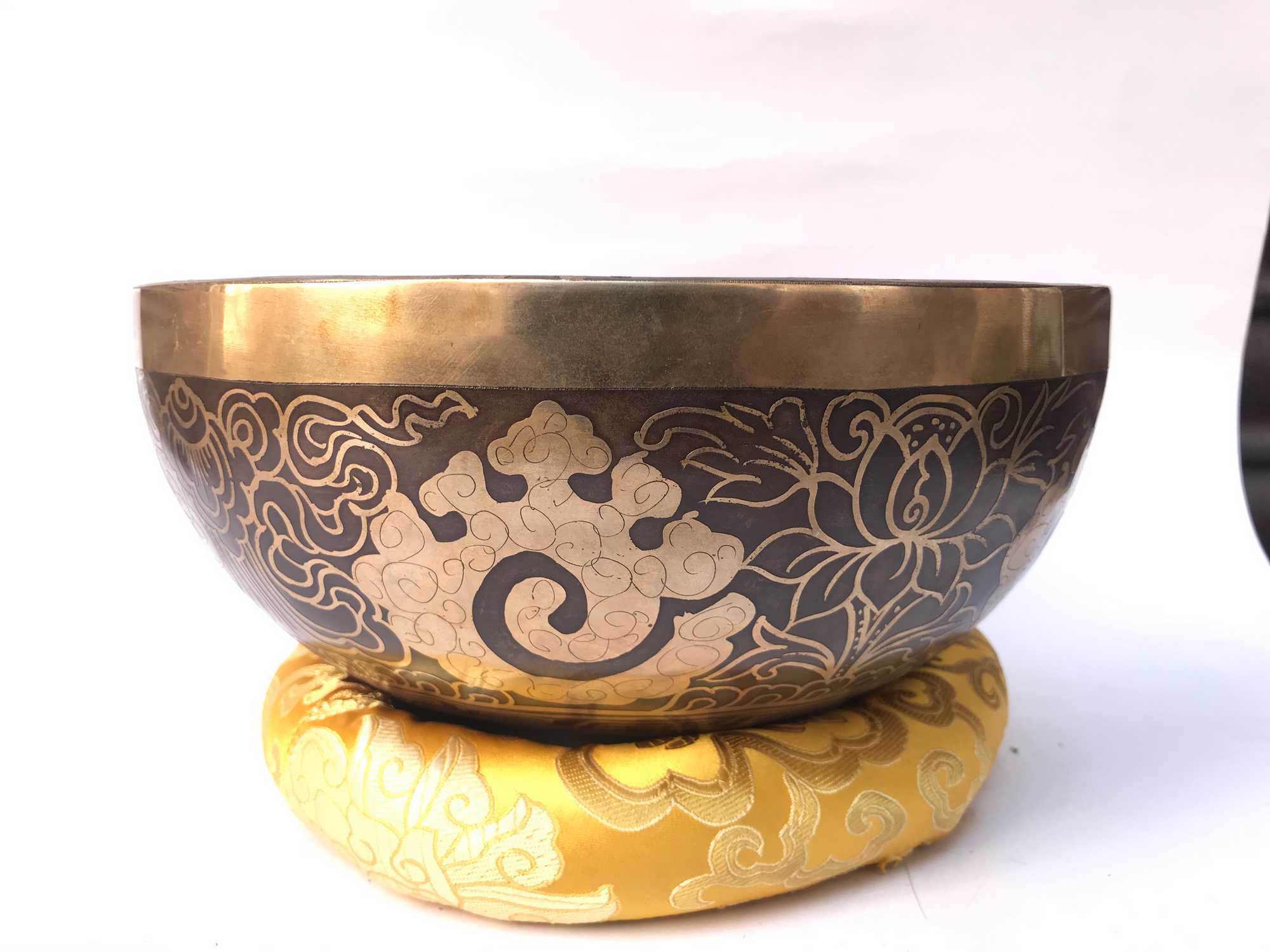 Hand Beaten Singing Bowls, <span Style=