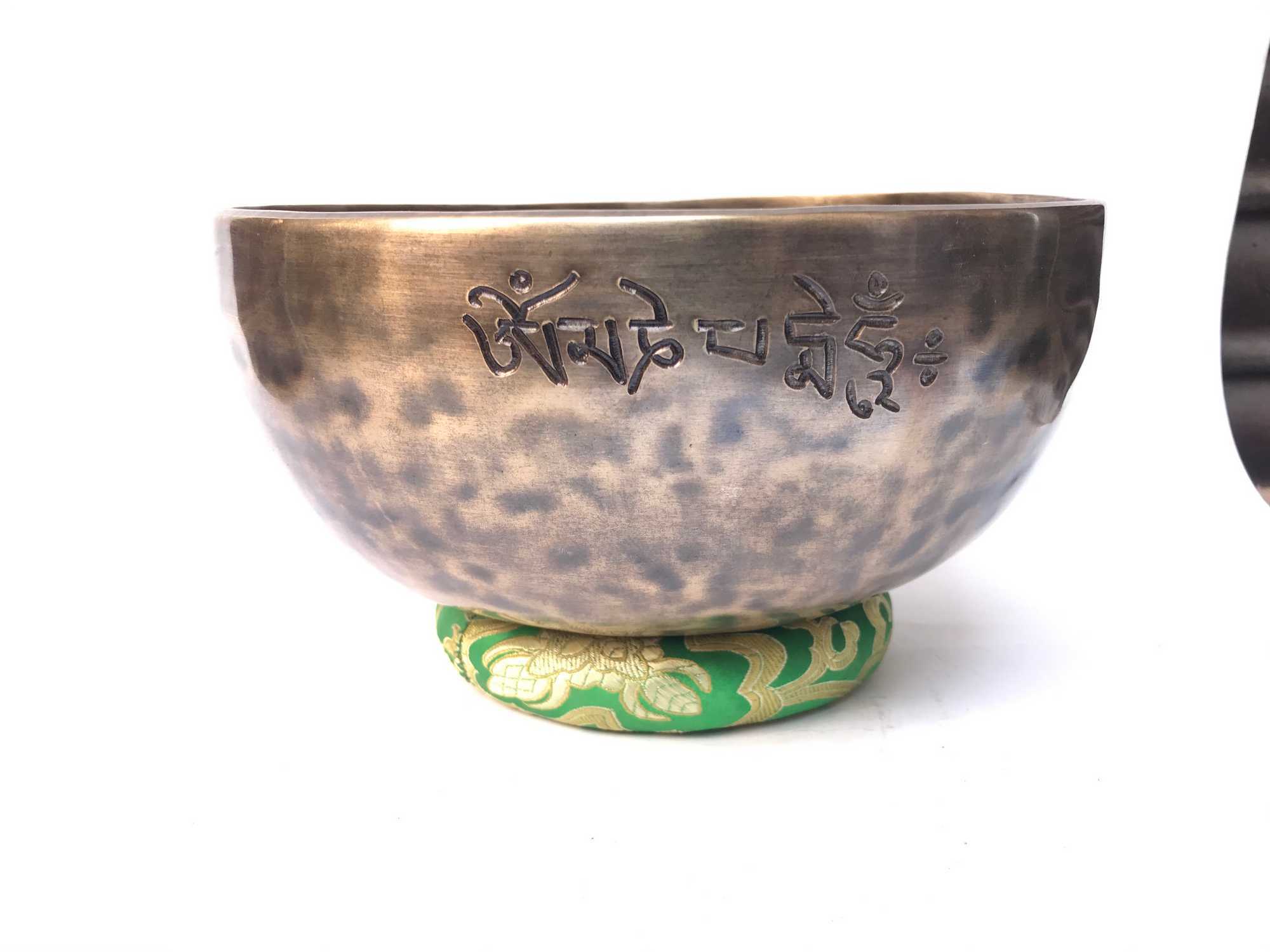 Hand Beaten Full Moon Singing Bowl Antique Finishing