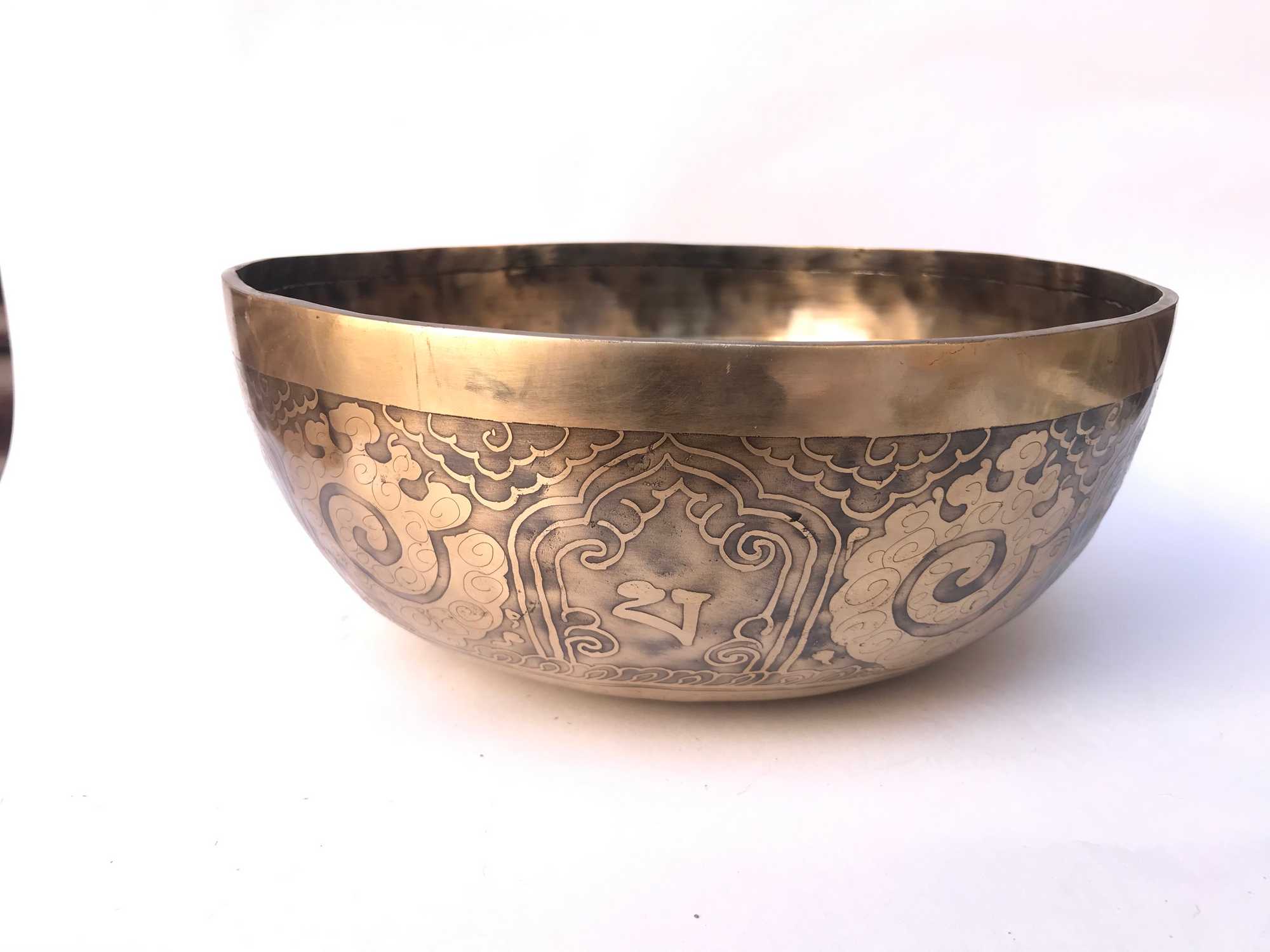 Hand Beaten Bronze Singing Bowl <span Style=