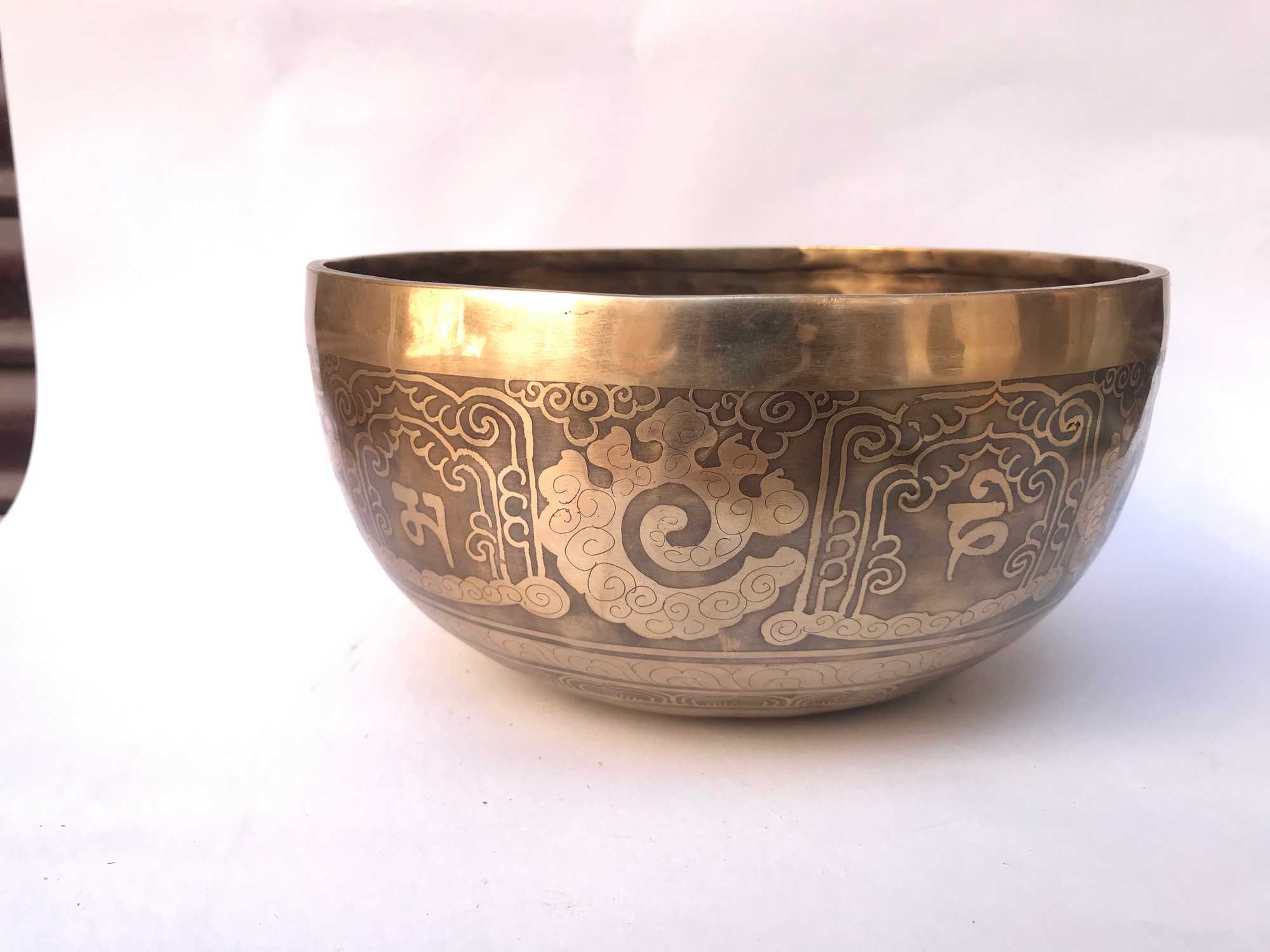 Hand Beaten Bronze Singing Bowl <span Style=