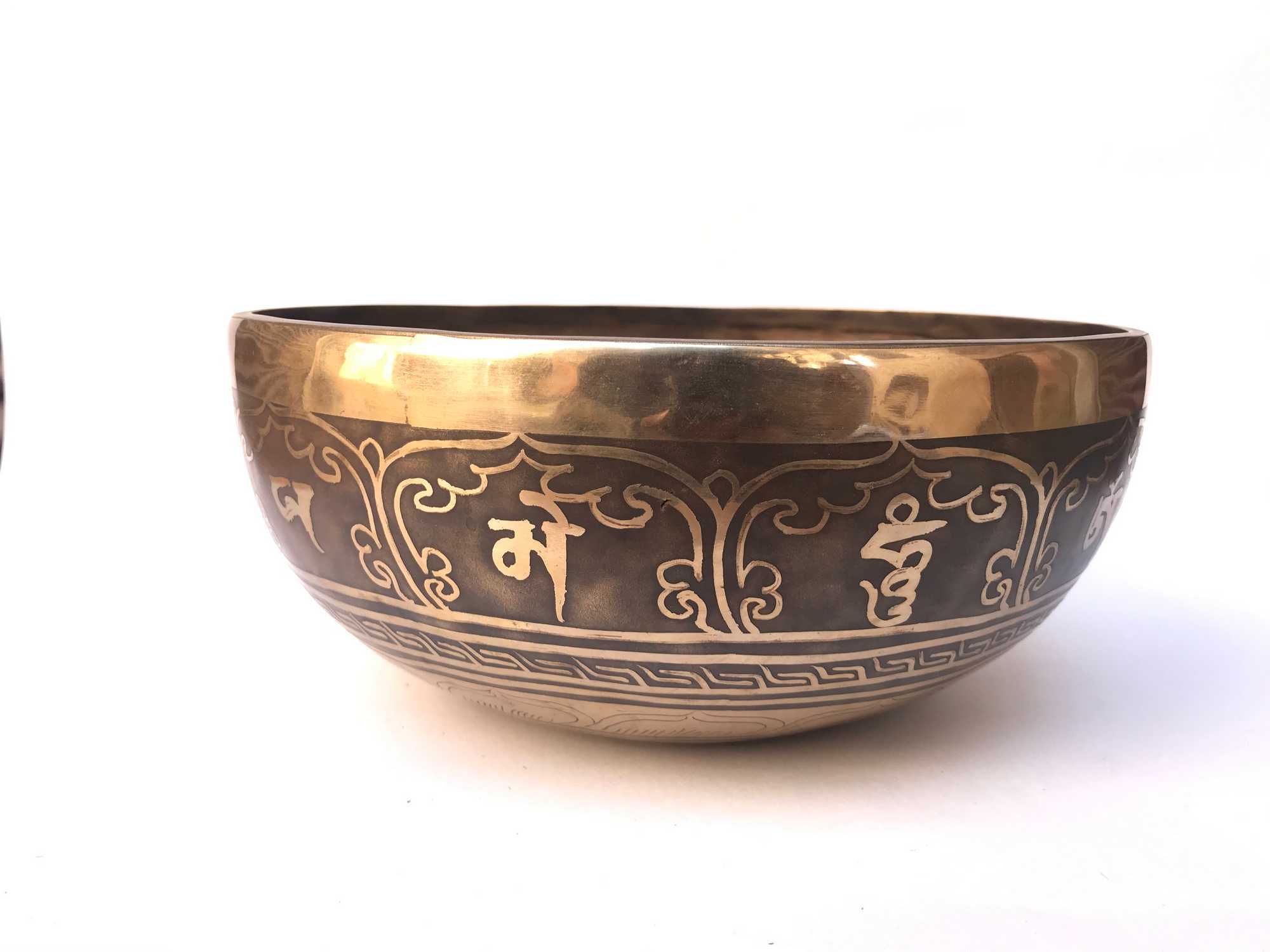 Hand Beaten Bronze Singing Bowl <span Style=