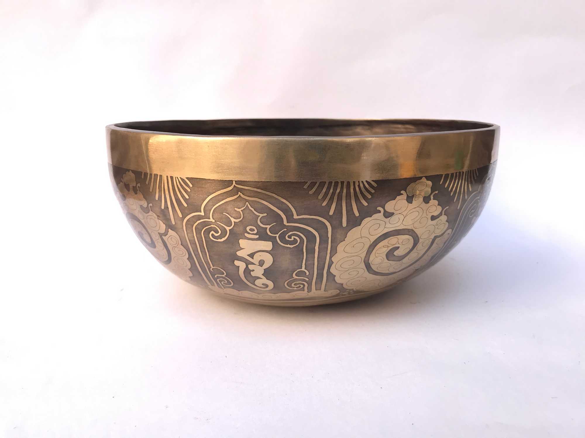 Hand Beaten Bronze Singing Bowl <span Style=