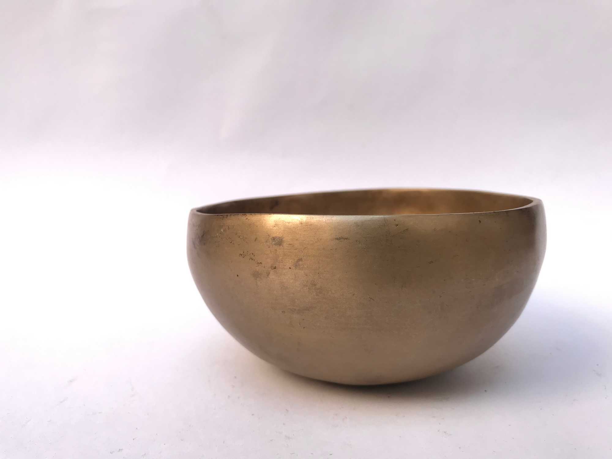 Hand Beaten Bronze Singing Bowl Matt Finishing