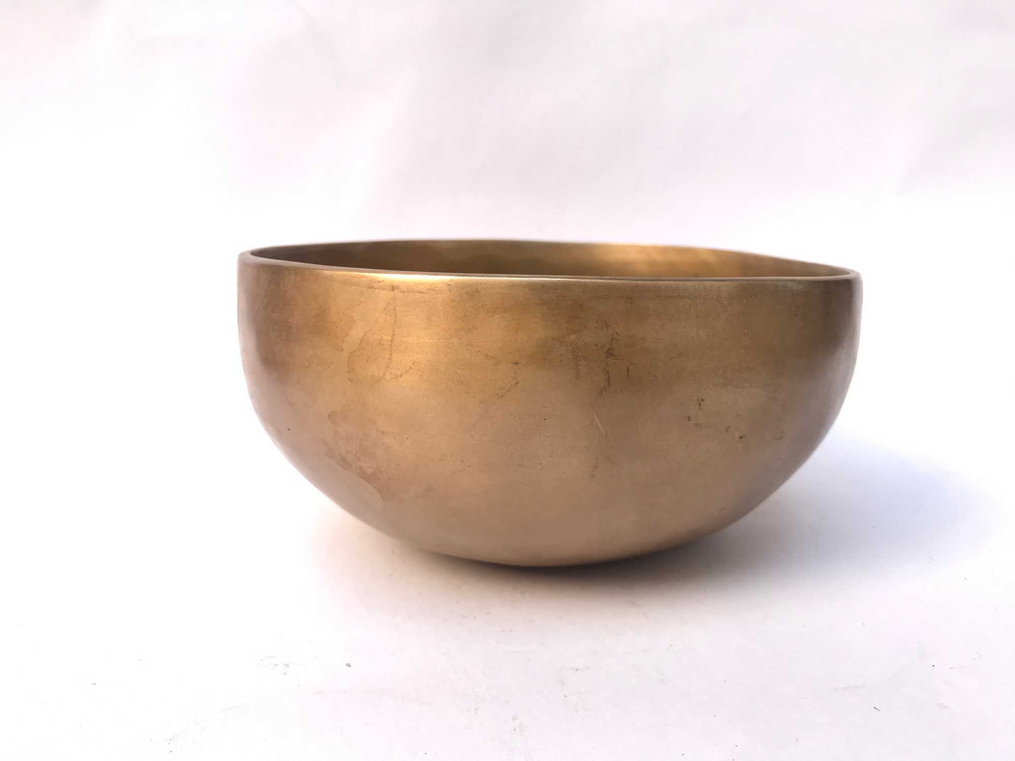 Hand Beaten Bronze Singing Bowl Matt Finishing