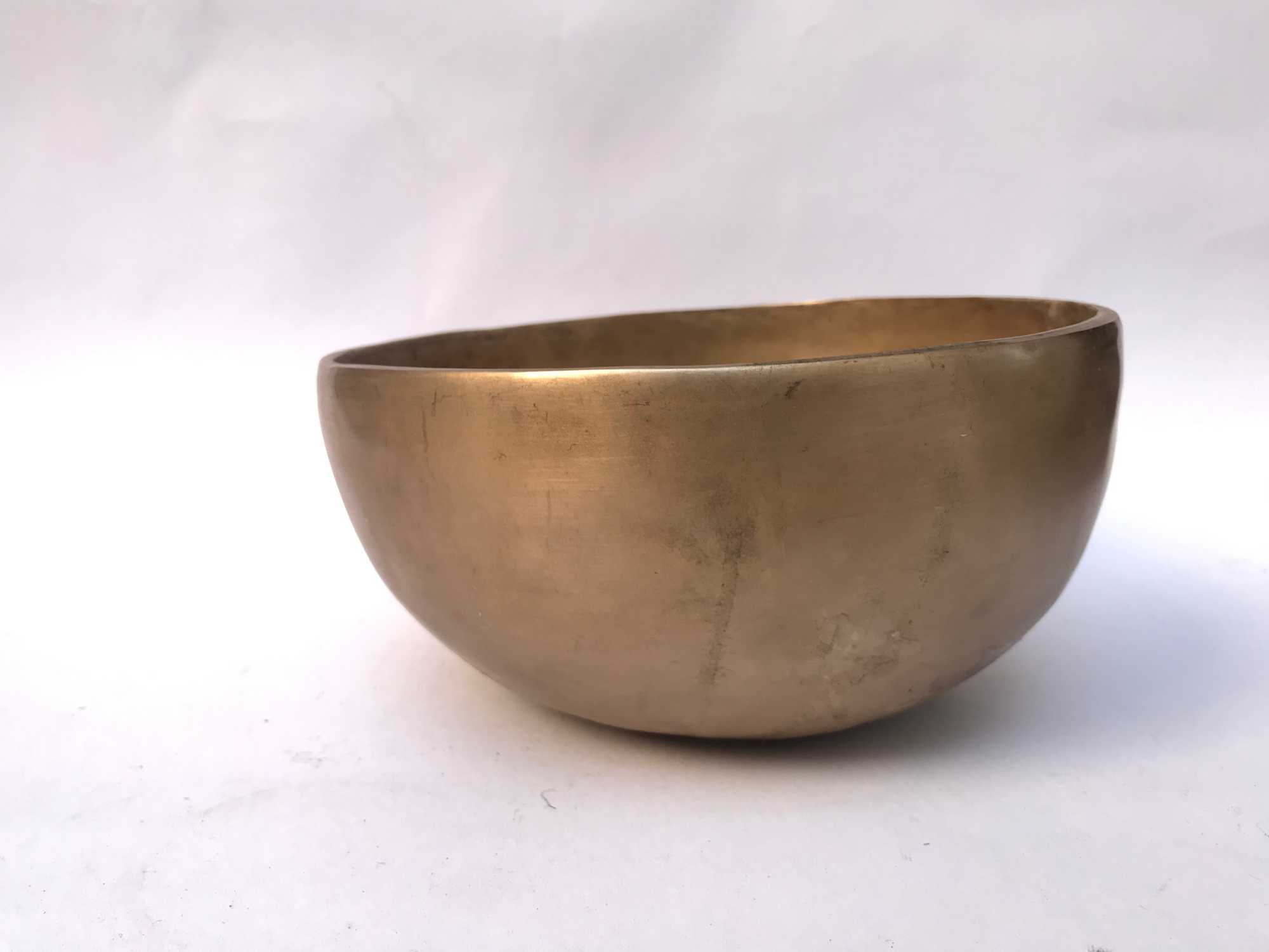 Hand Beaten Bronze Singing Bowl Matt Finishing