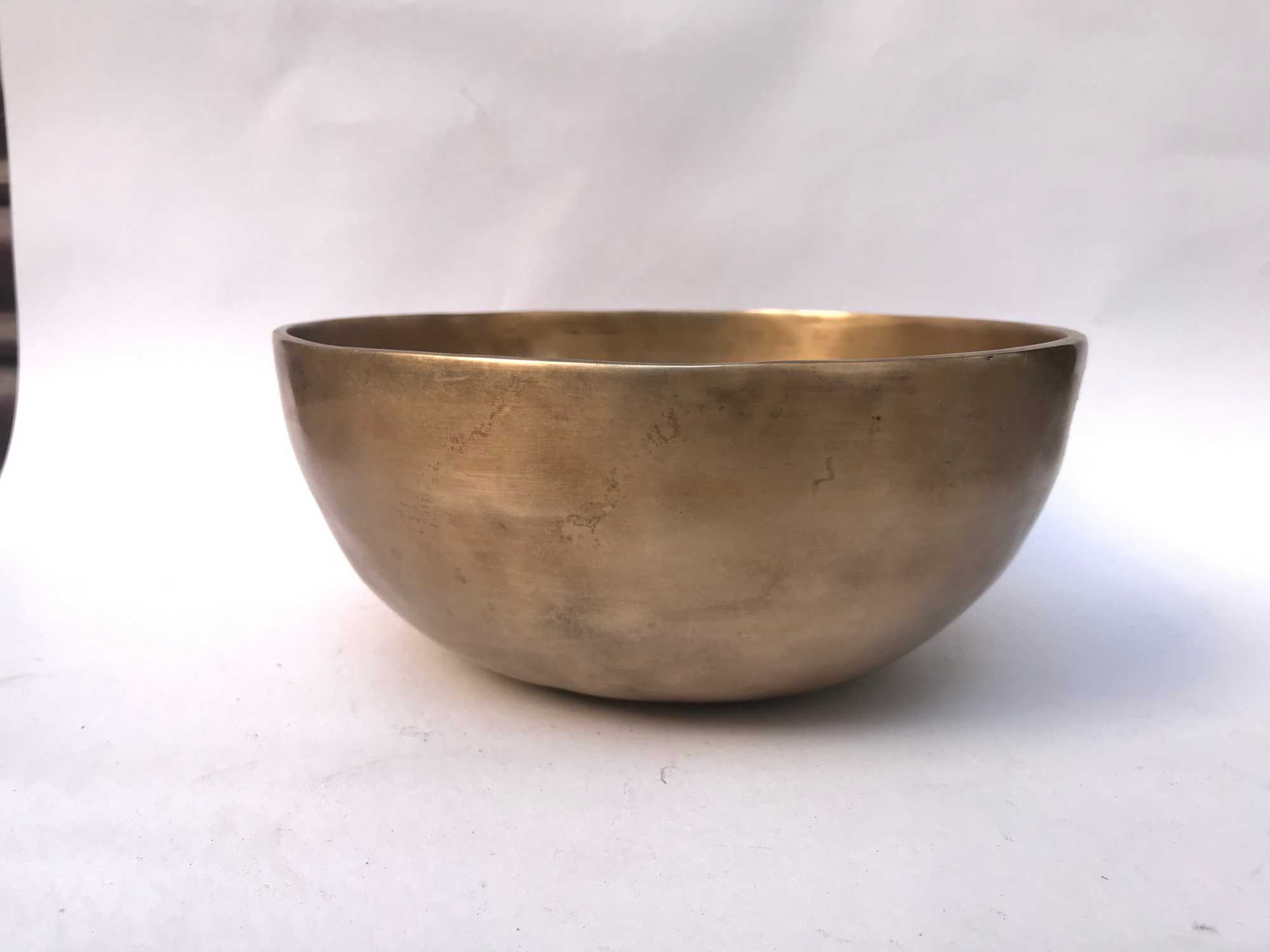 Hand Beaten Bronze Singing Bowl Matt Finishing