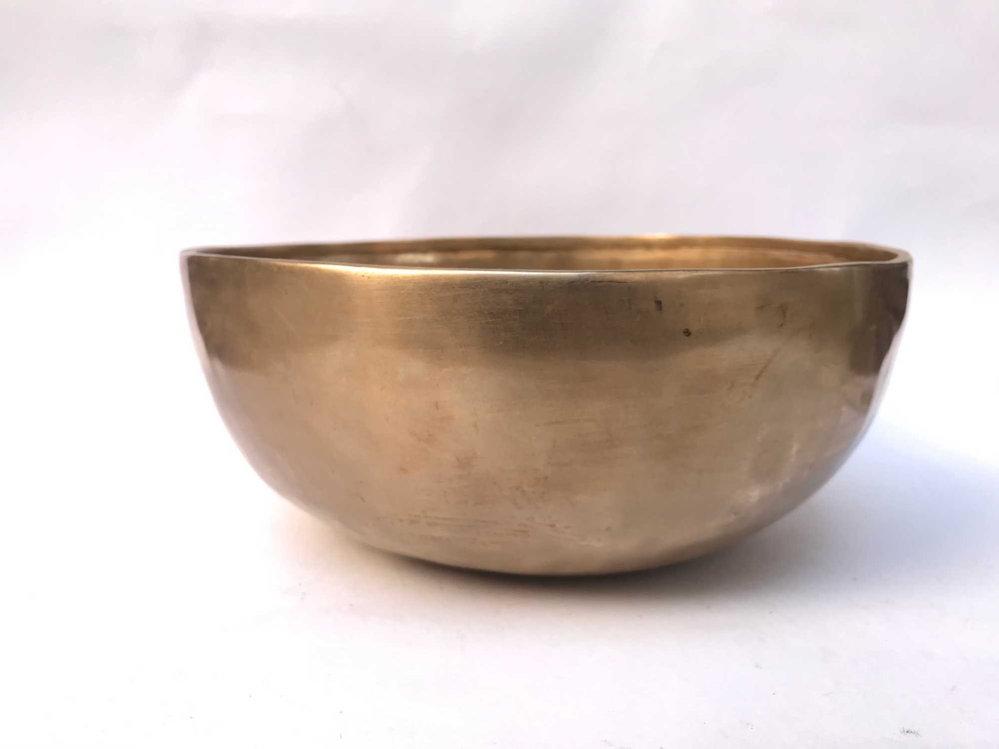 Hand Beaten Bronze Singing Bowl Matt Finishing