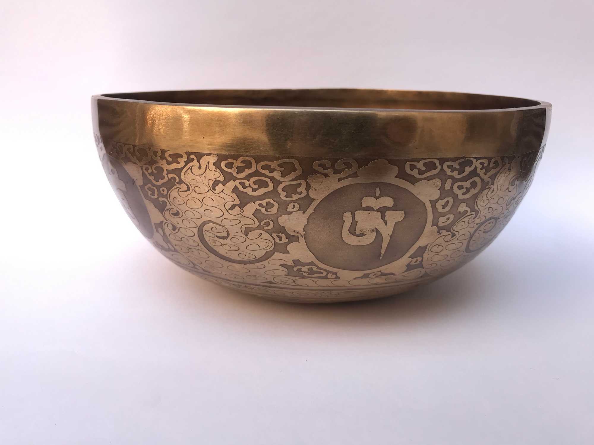 Hand Beaten Bronze Singing Bowl <span Style=