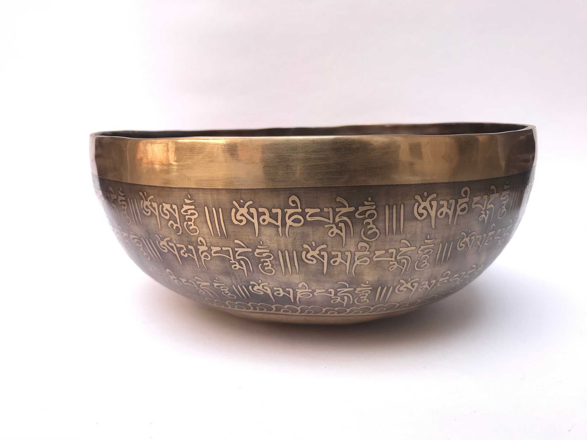 Hand Beaten Bronze Singing Bowl <span Style=