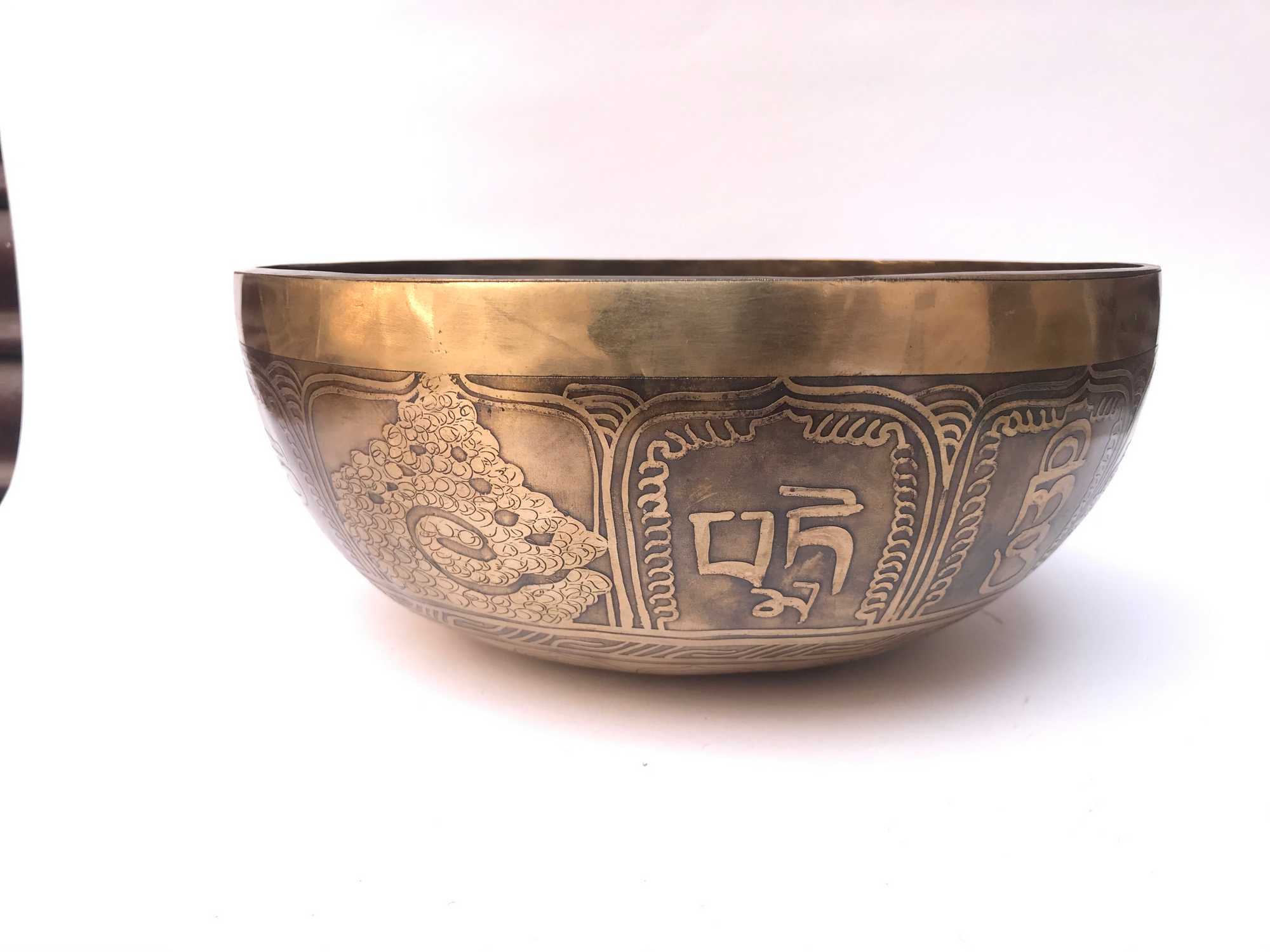 Hand Beaten Bronze Singing Bowl <span Style=