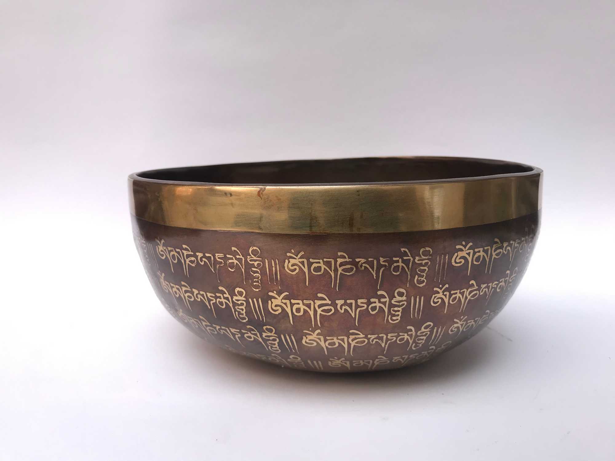 Hand Beaten Bronze Singing Bowl <span Style=