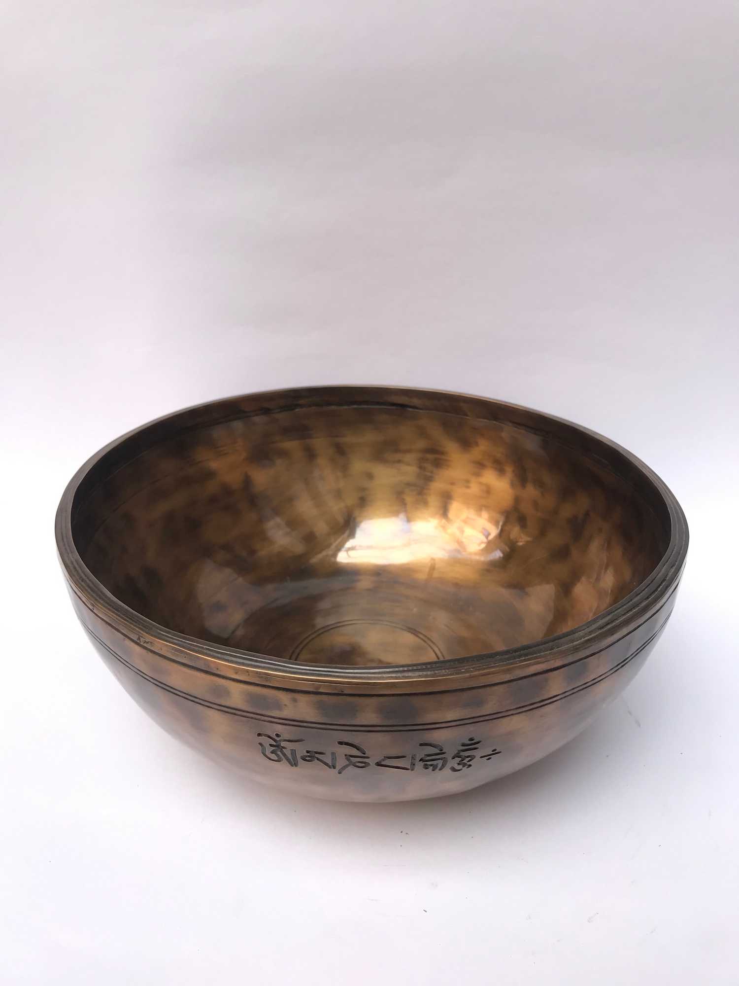 Hand Beaten Bronze Full Moon Singing Bowl <span Style=