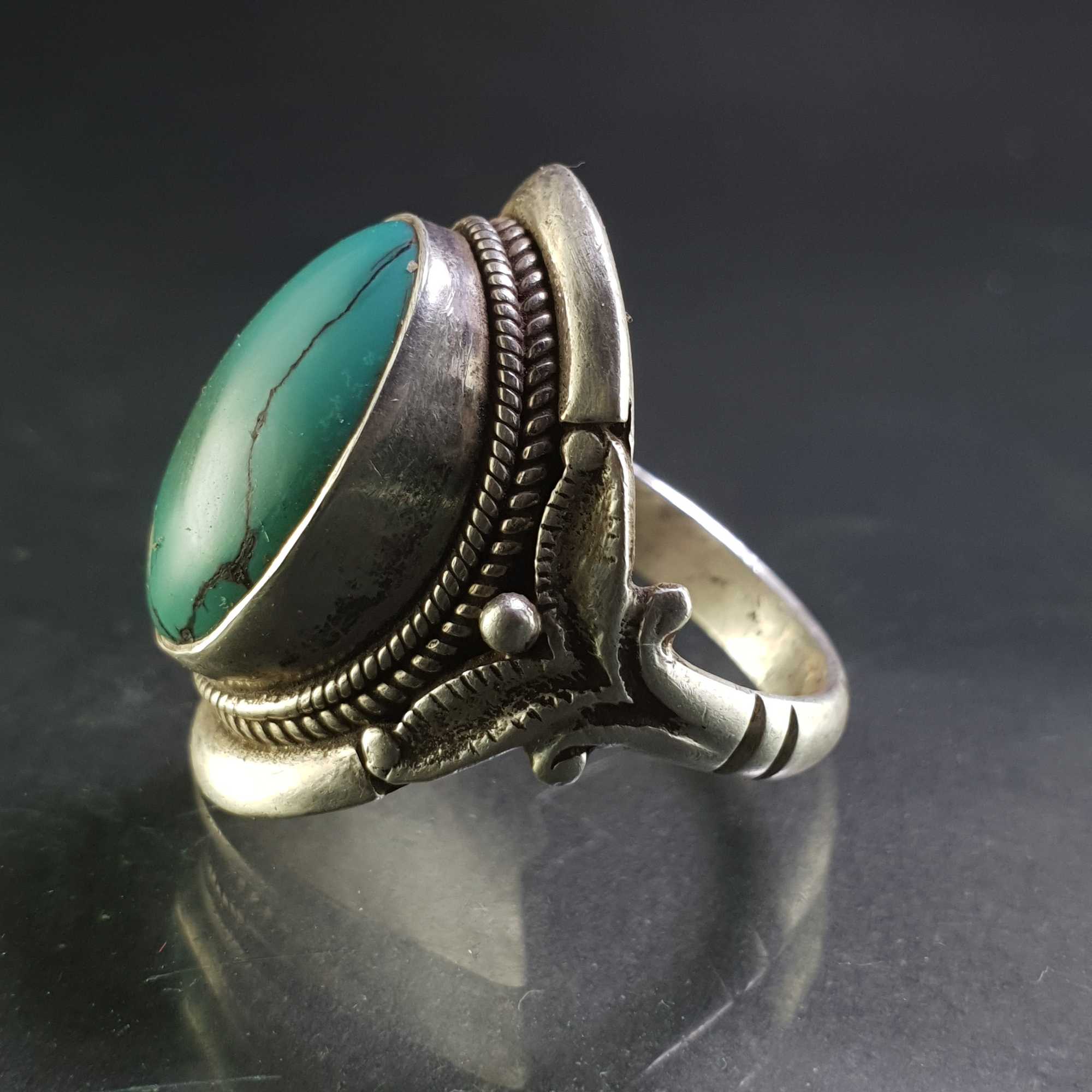 Turquoise Silver Ring <span Style=