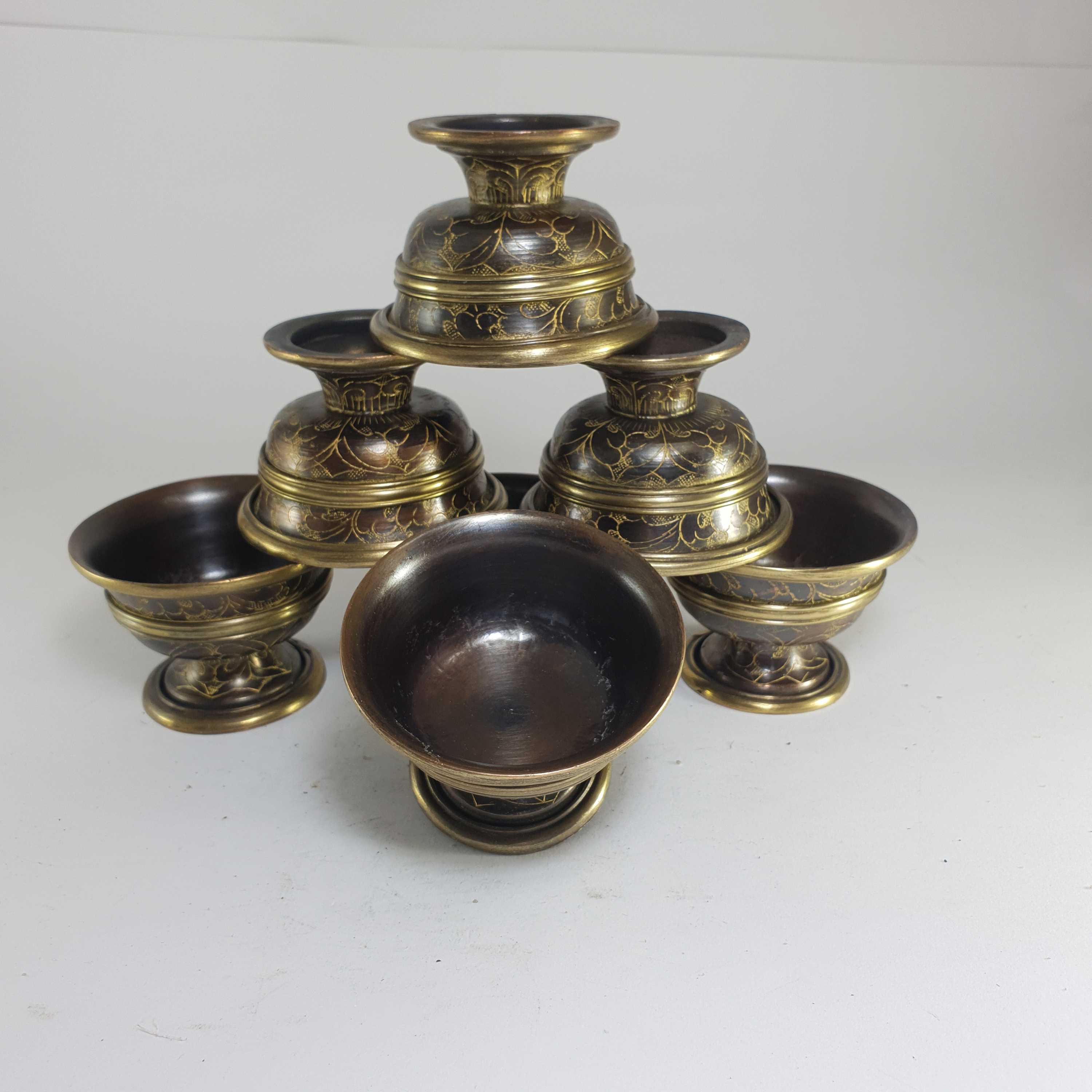 small Copper Offering Bowl With Stand And Hand Carving 7 Pcs Set, In Antique Finishing