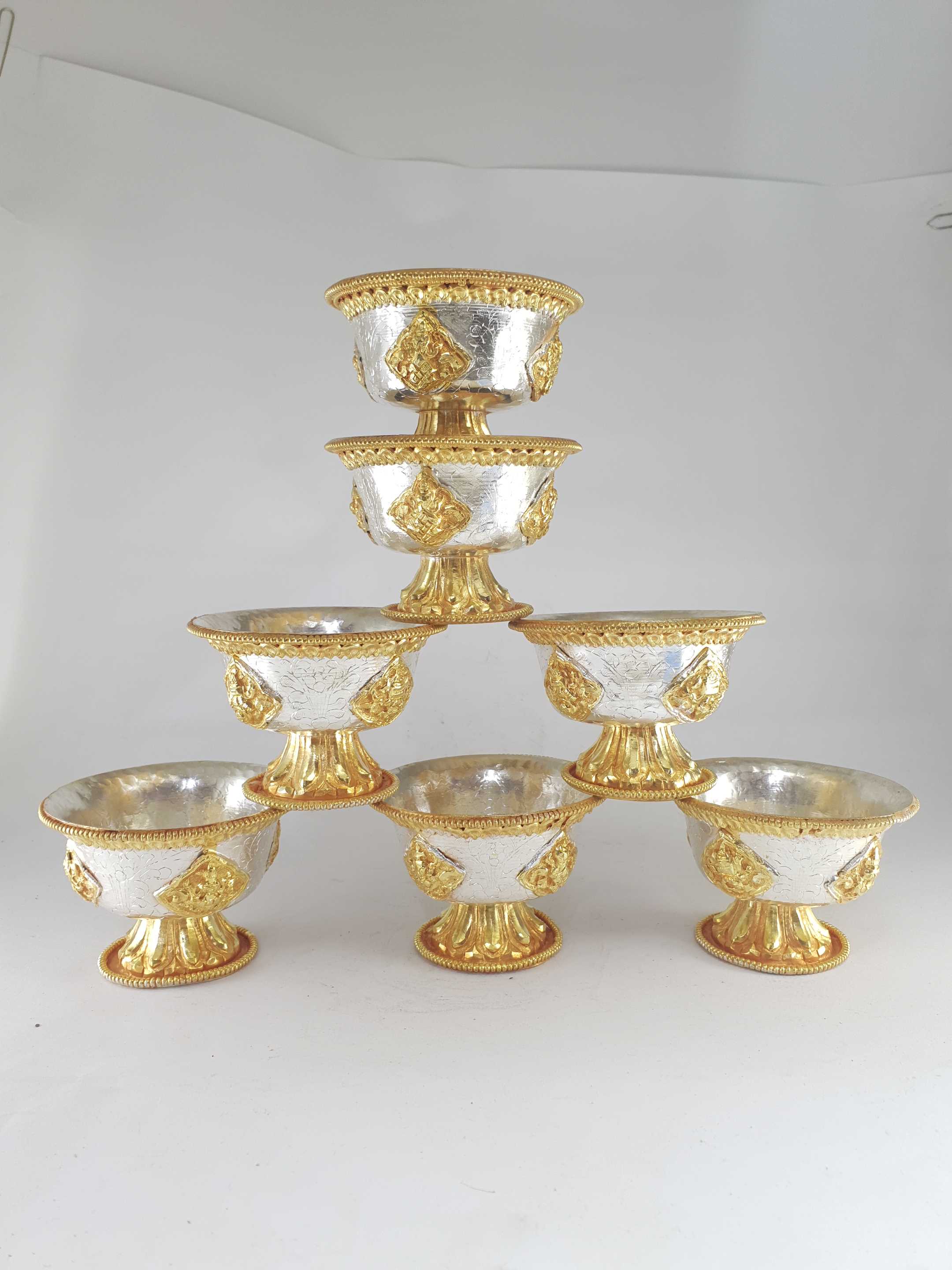 small Copper Offering Bowl With Stand And Hand Carving 7 Pcs Set, gold And Silver Plated