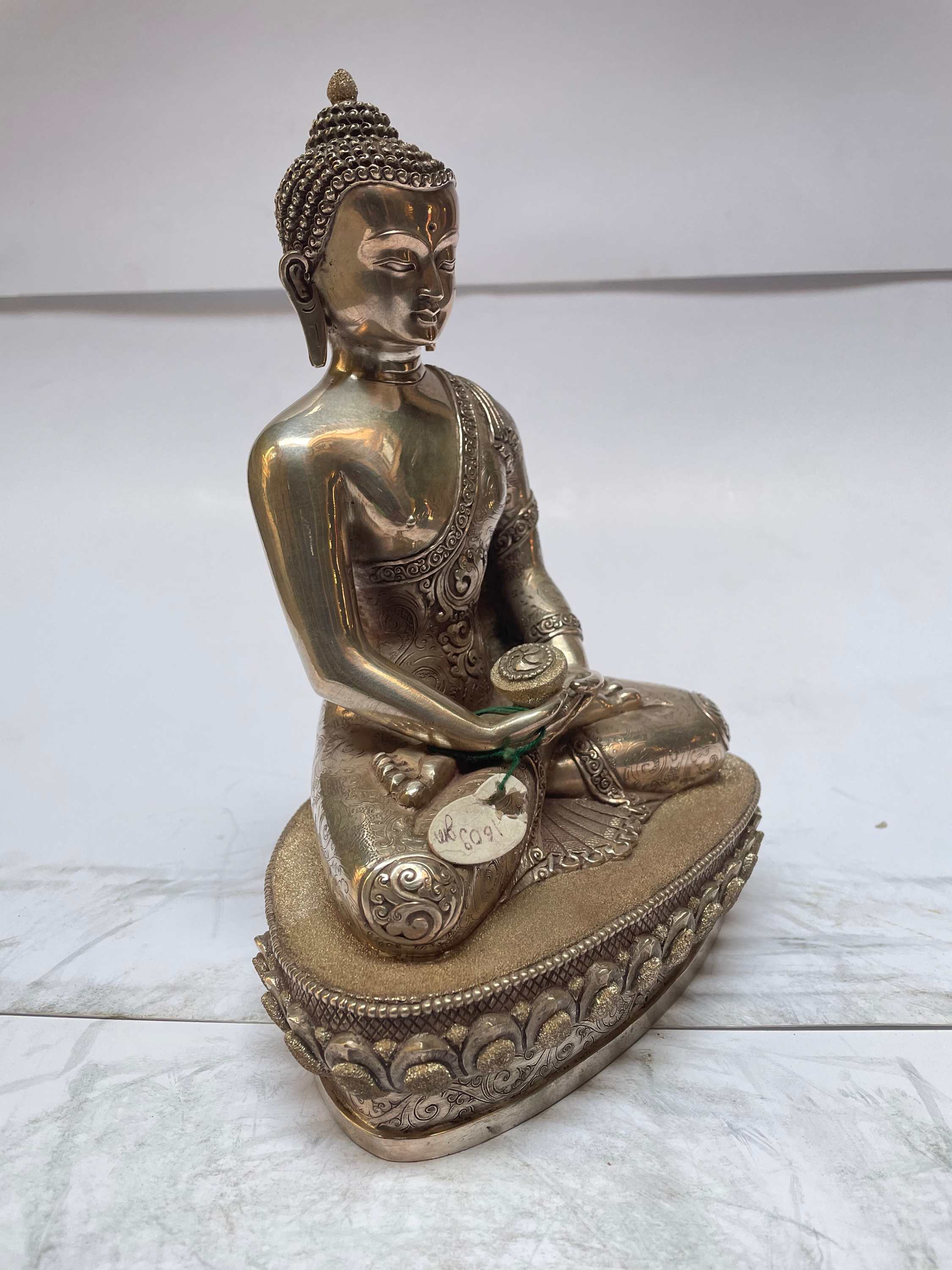 master Quality, Sterling Silver, 1609 Gram Statue Of Shakyamuni Buddha, old Stock