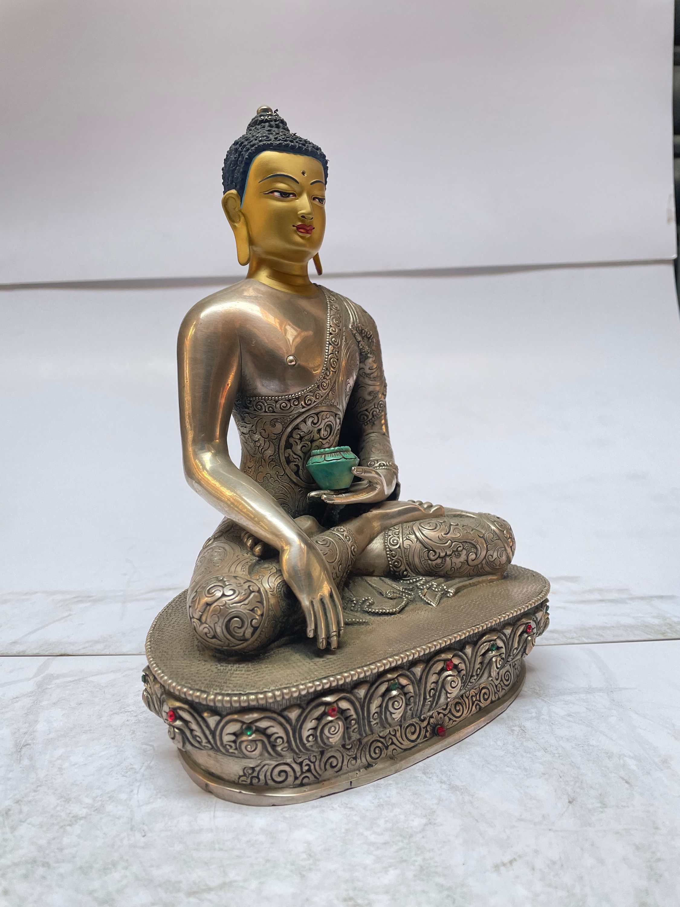 master Quality, Sterling Silver, 1280 Gram Statue Of Shakyamuni Buddha, old Stock