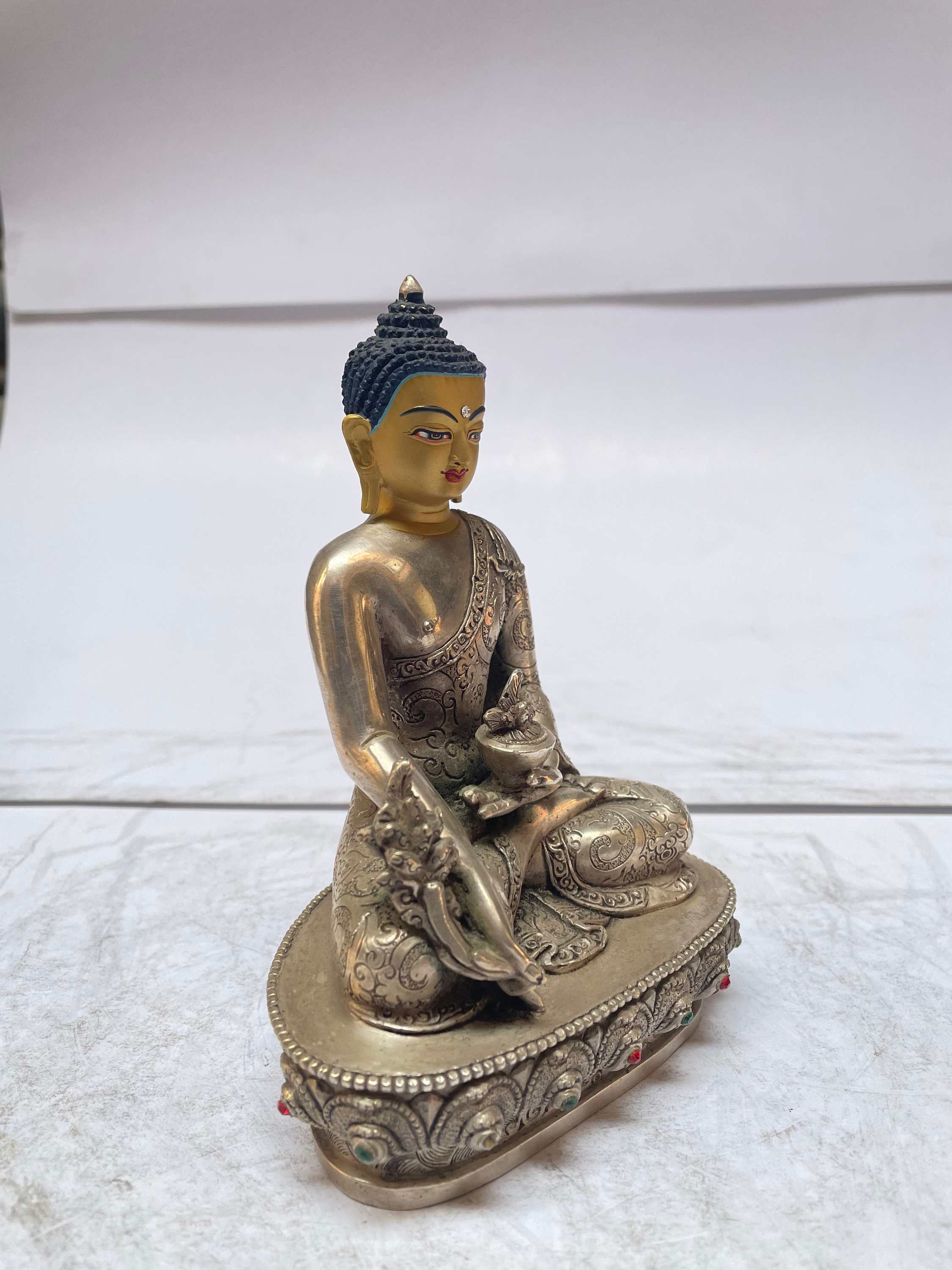 master Quality, Sterling Silver, 710 Gram Statue Of Medicine Buddha, old Stock