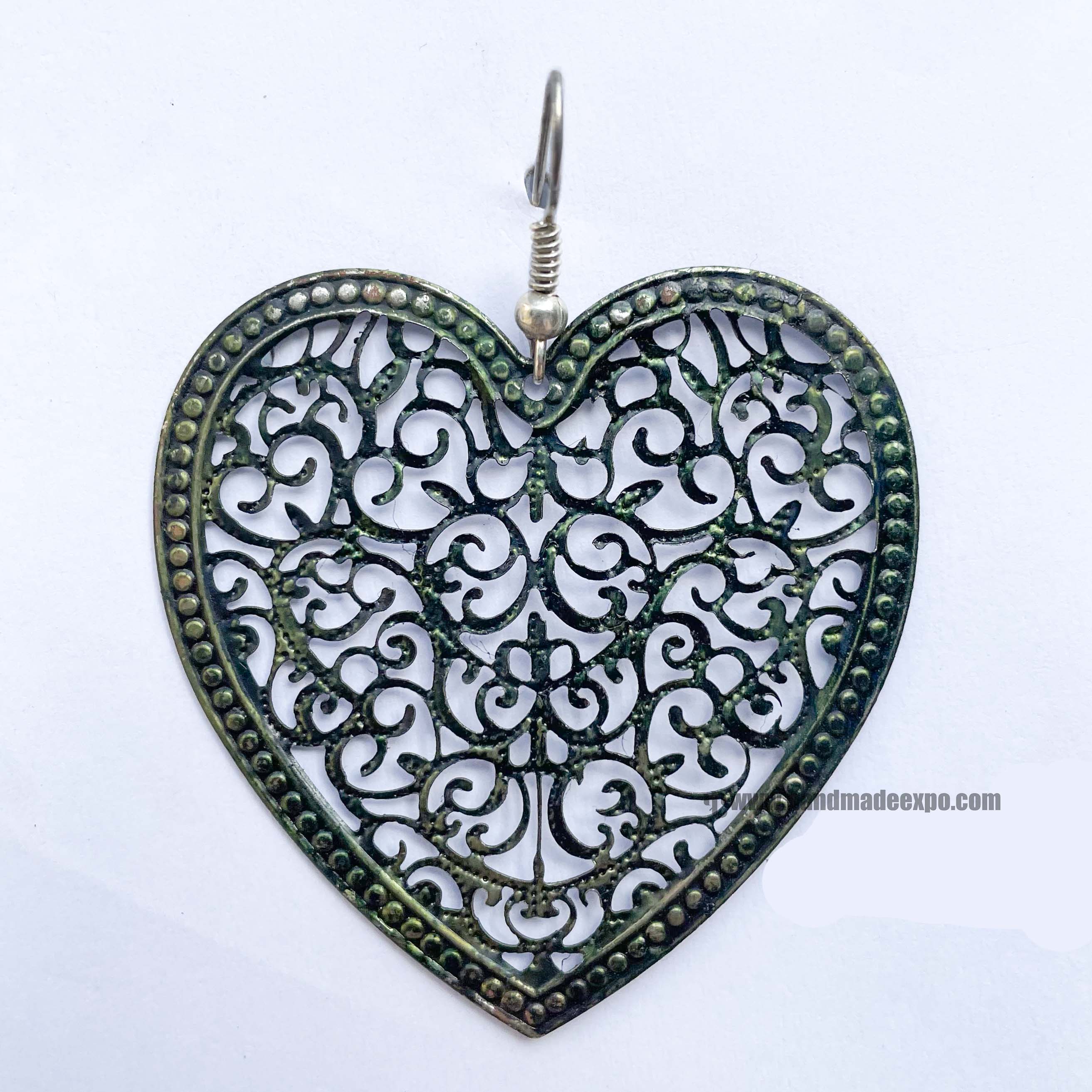 Metal Earring heart Design, Green