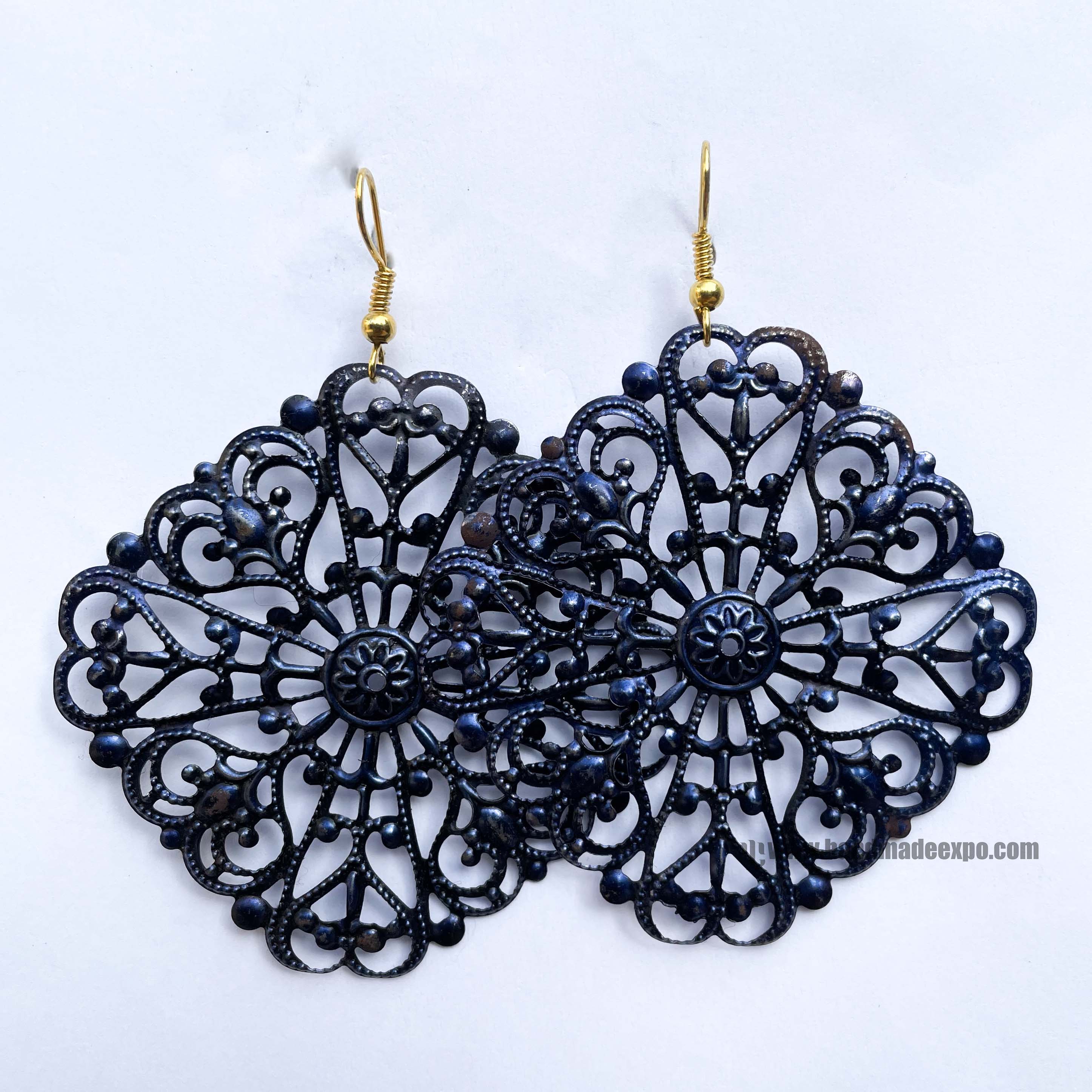 Metal Earring flower Design, Black