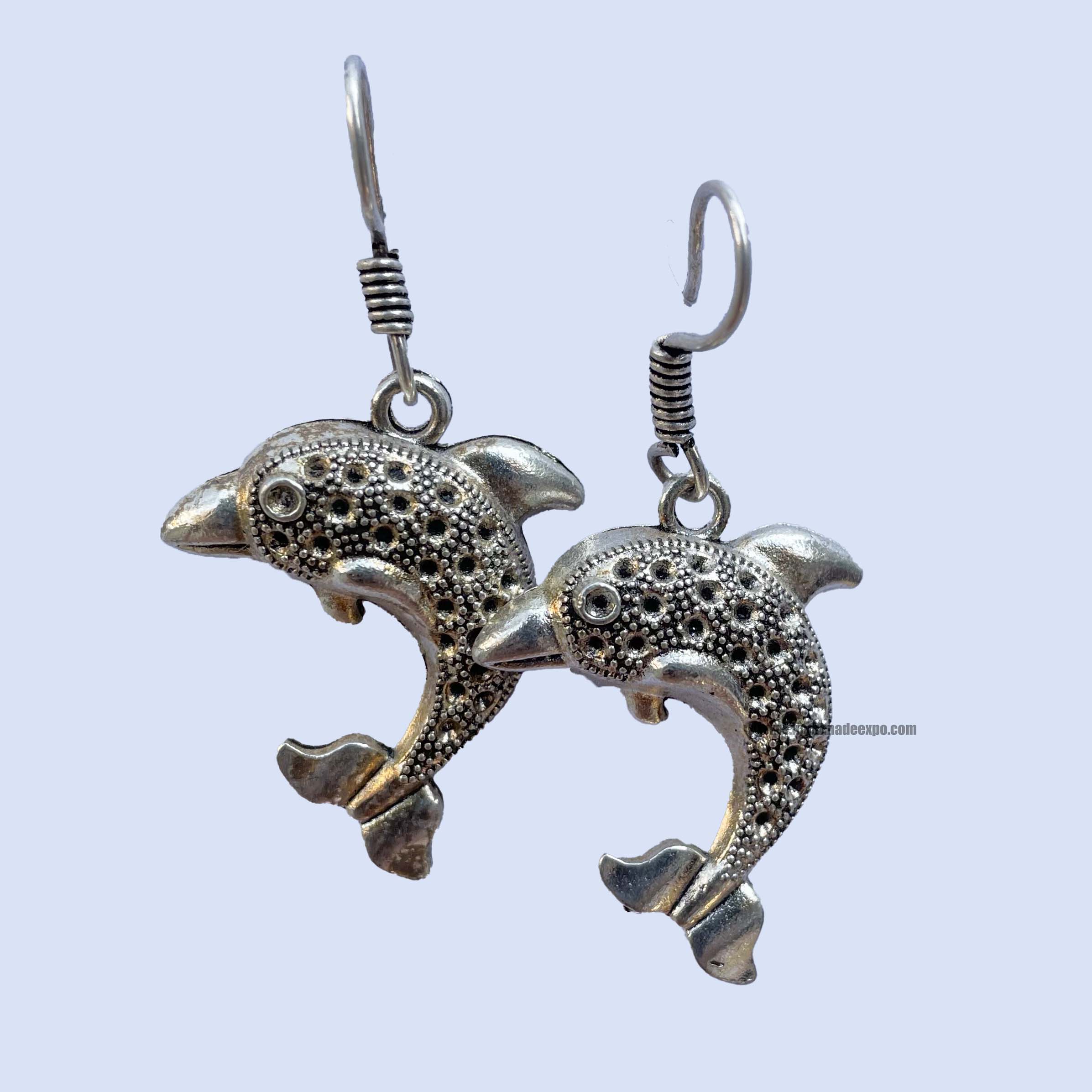 Metal Earring dolphins Design