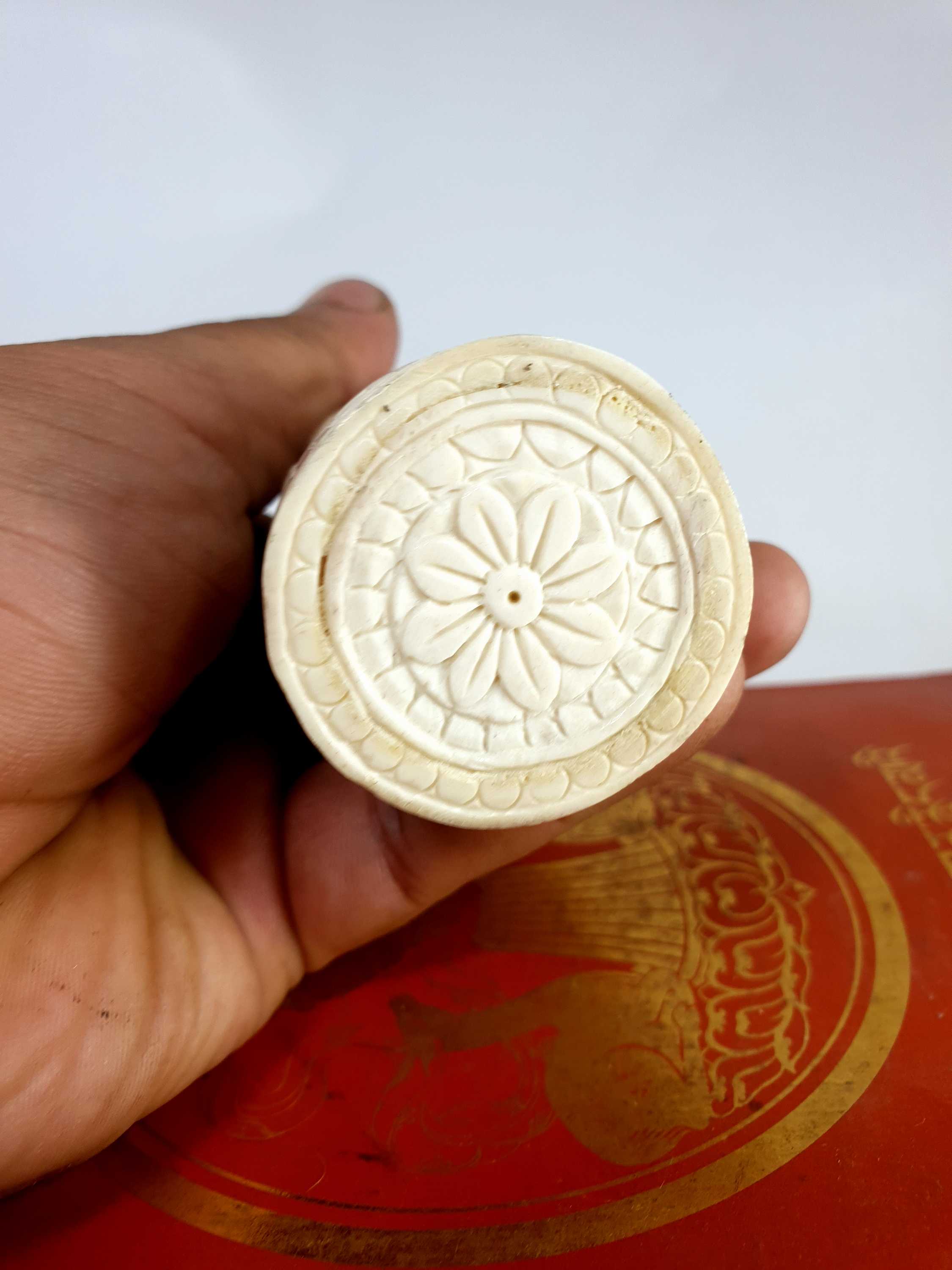 Tibetan Horn bone Stamp, dharma Chakra Design