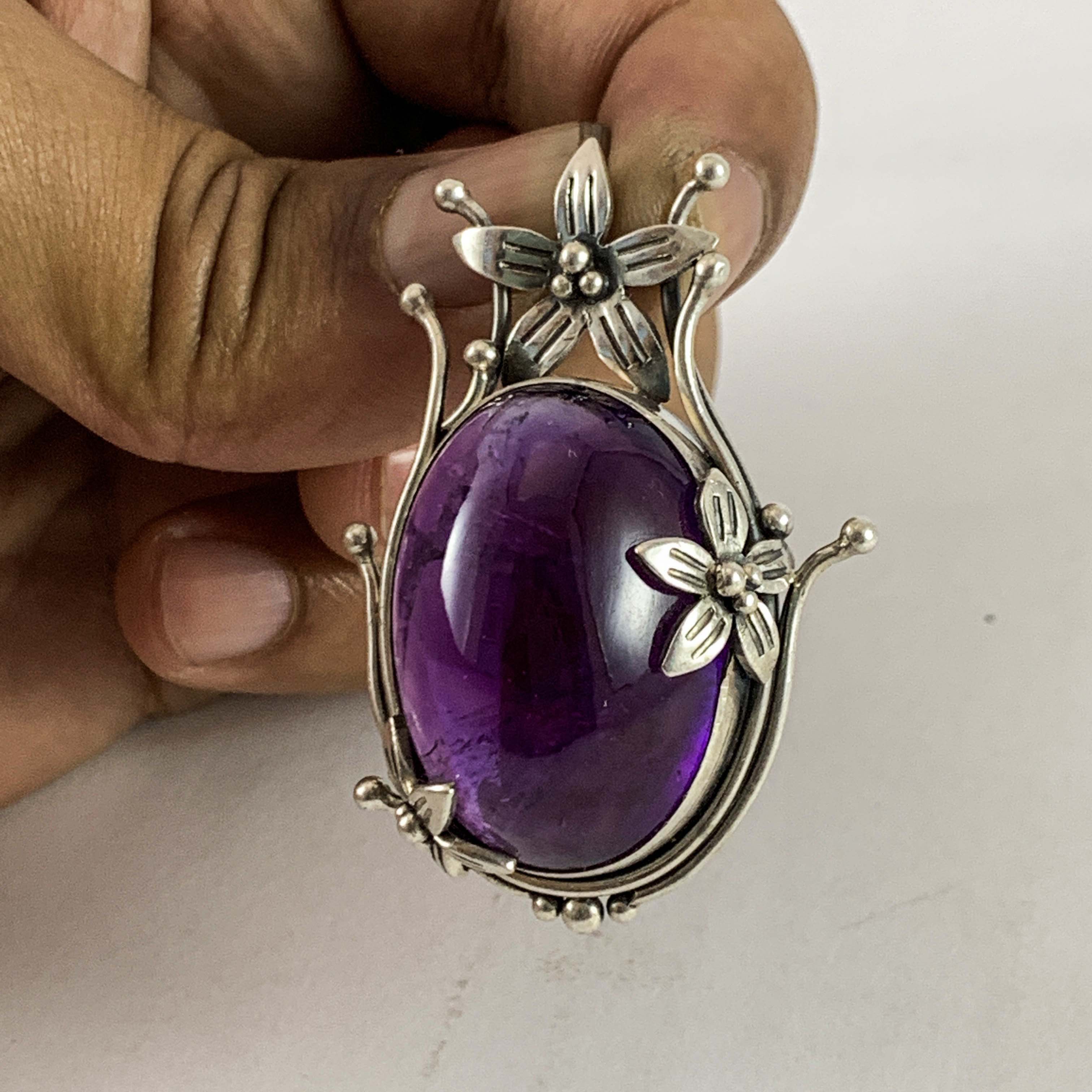 Designer Silver Amethyst Flower <span Style=