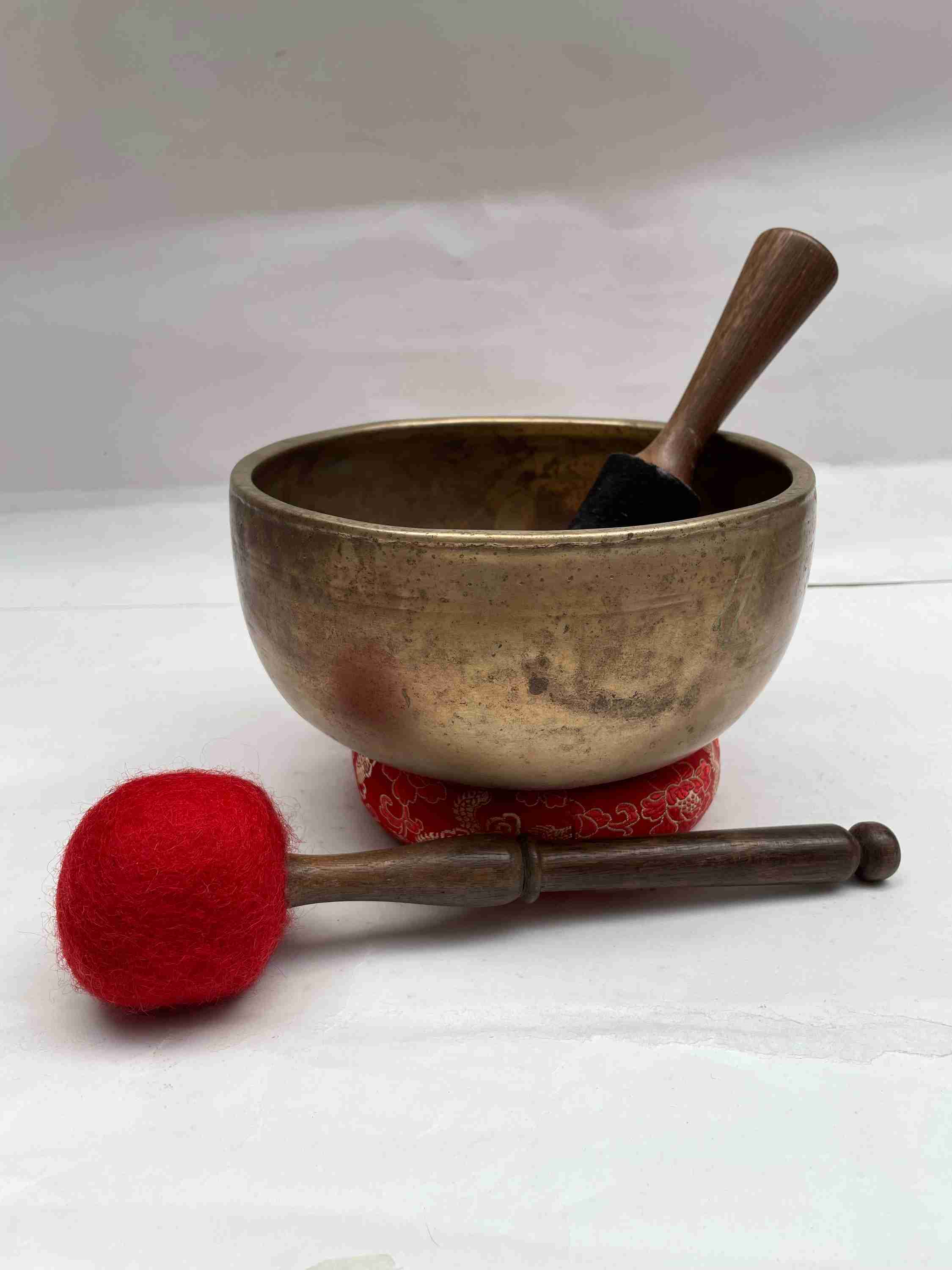 old, Buddhist Hand Beaten Lingam Singing Bowl, With Plain