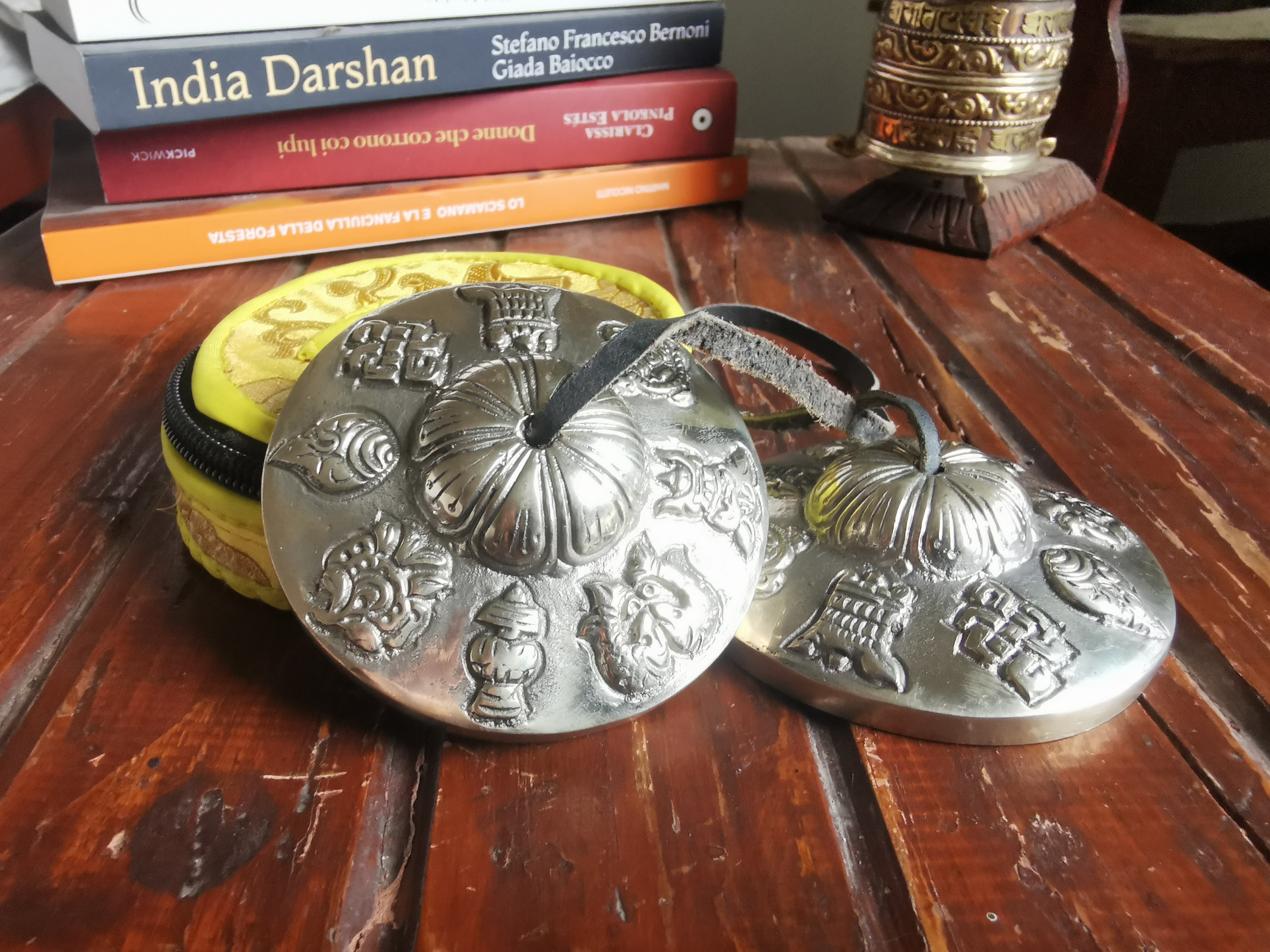 Buddhist Bronze Tingsha ashtamangala With Cover