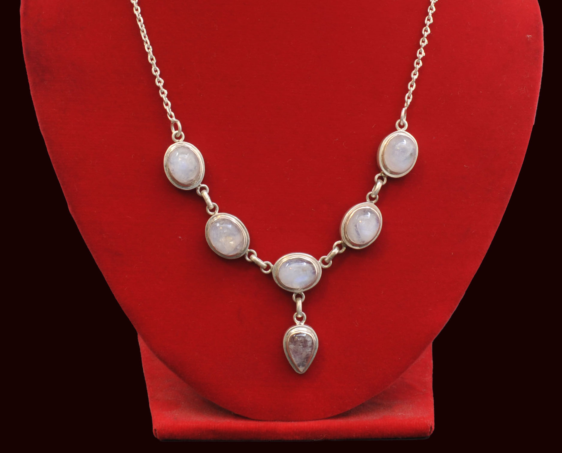 Designer Silver Necklace Of Diamond Bluish Five Rainbow Moonstone Design.