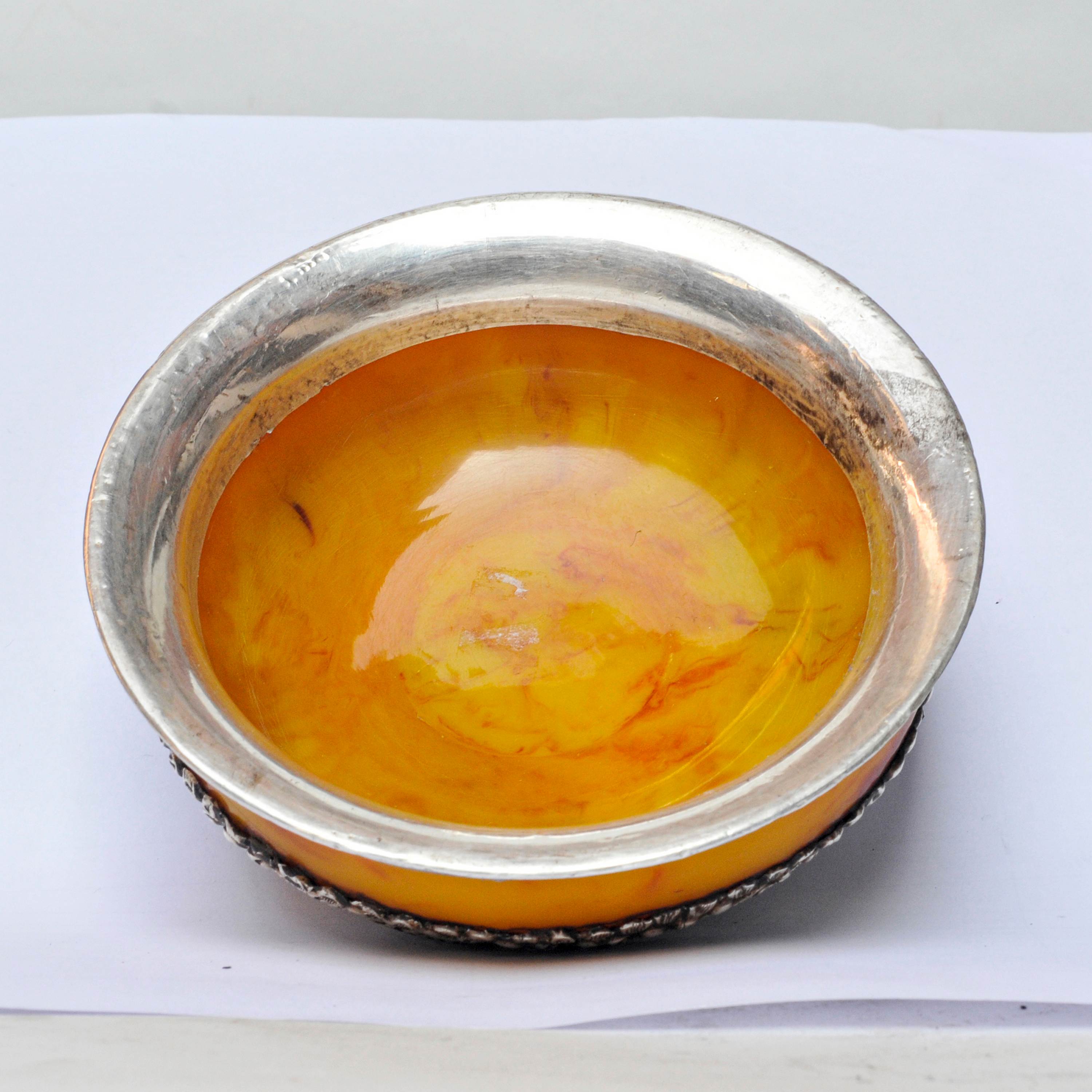 Silver Cup With Emitted amber Offering Bowls, silver Carving, Offering Bowls