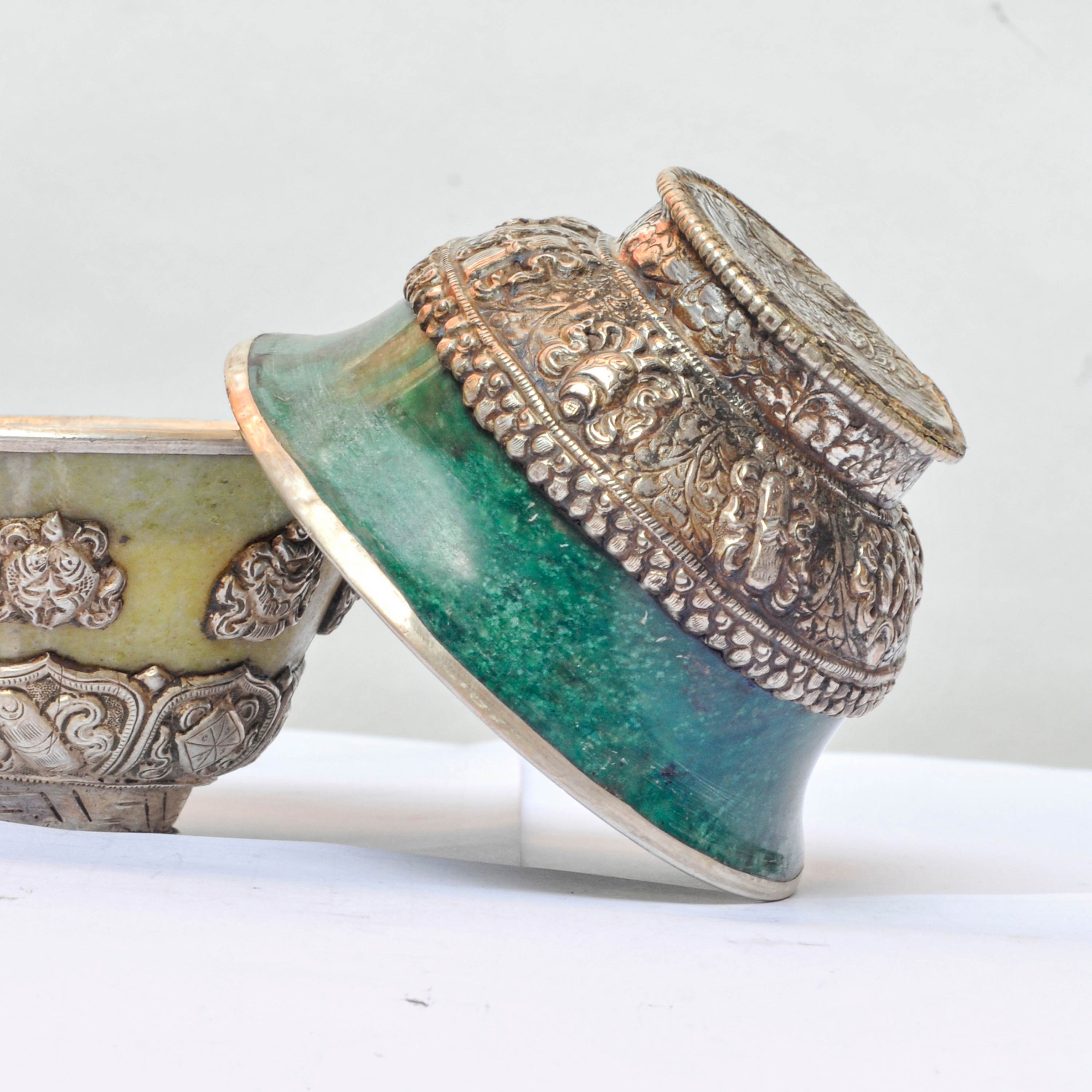 Silver Cup With Emitted amber Offering Bowls, silver Carving