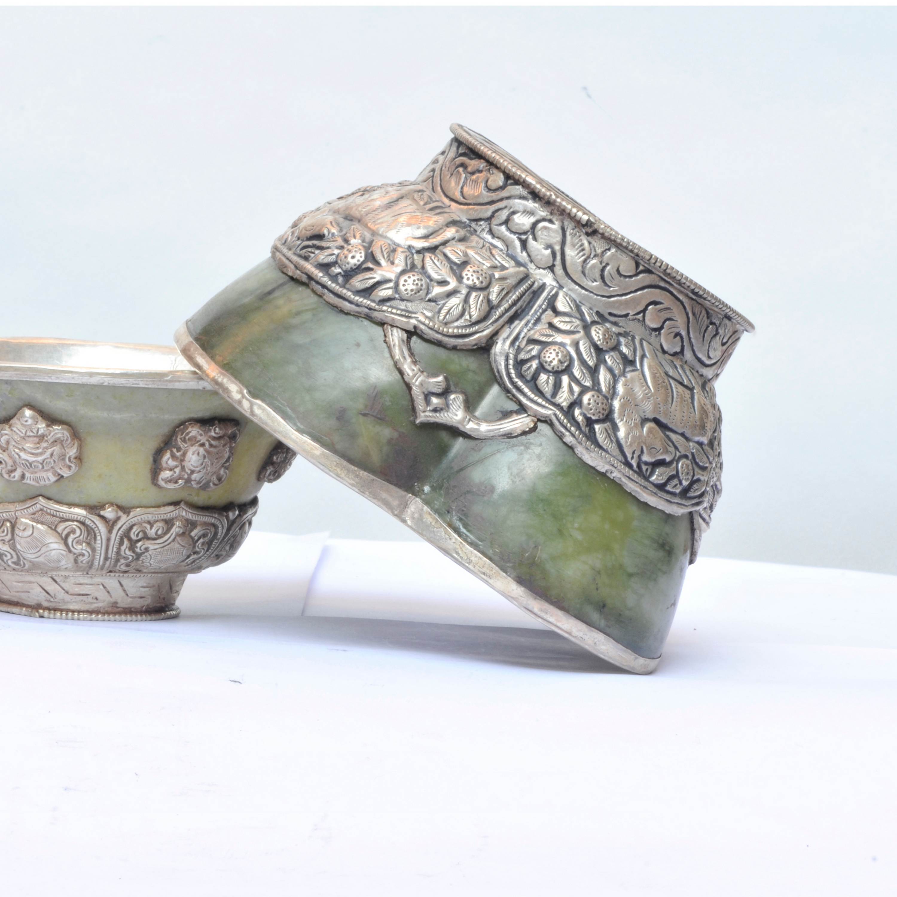 Silver Cup With Emitted amber Offering Bowl With Lotus Design And jade Stone, jade Stone, silver Carving, Metal Stone Setting