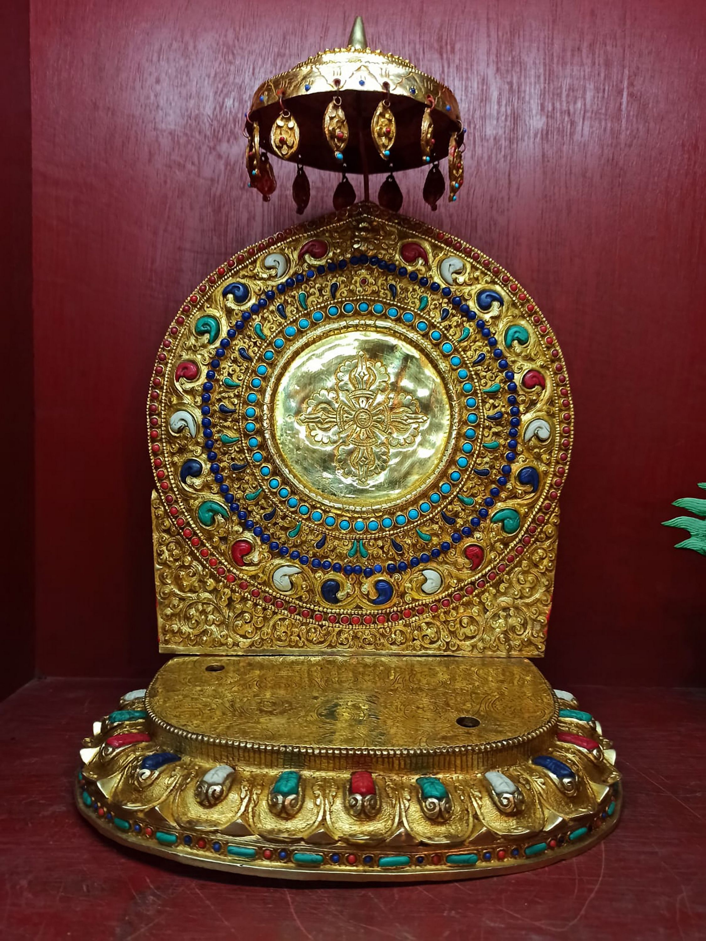 Buddhist Handmade Statue Of Singha Kuber, Jambhala Namtose On Throne, full Fire Gold Plated, face Painted, stone Setting