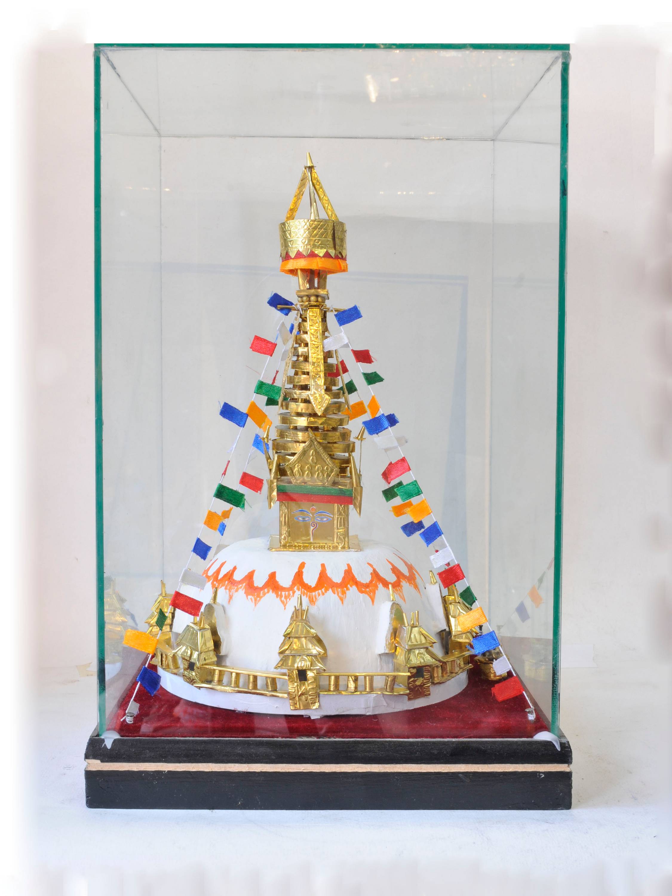 High Quality Traditional Handmade Nepali Gift Item Of swayambhunath Stupa Replica On Glass